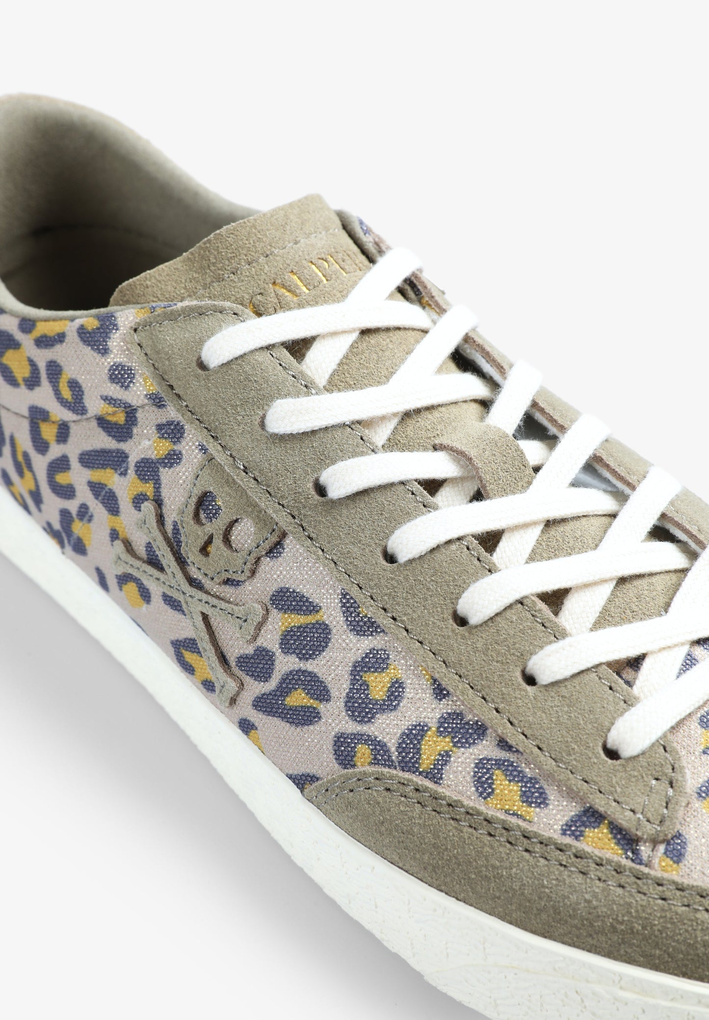 SNEAKERS BAJAS CALAVERA ANIMAL PRINT