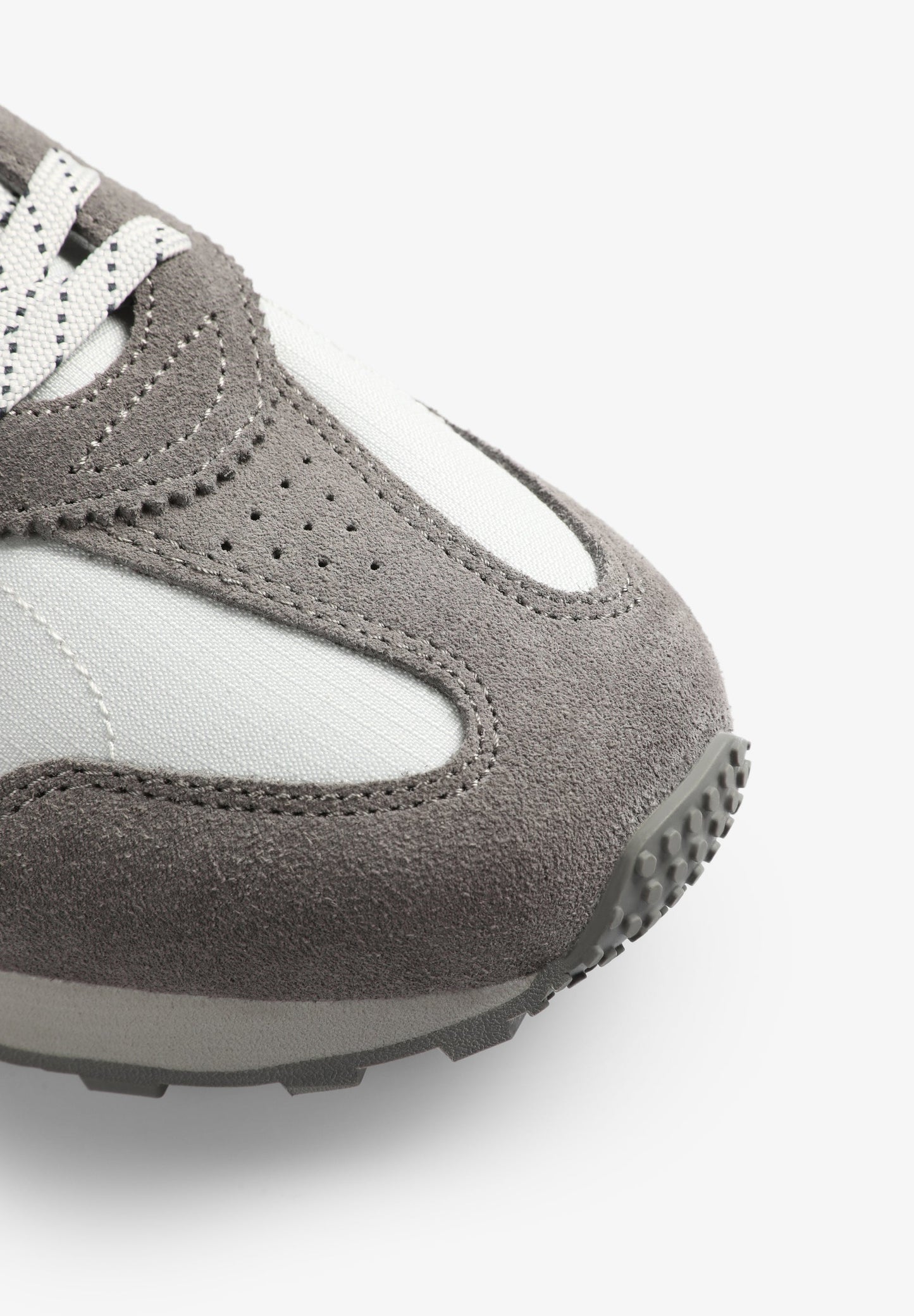 SNEAKERS ANTE CALAVERA