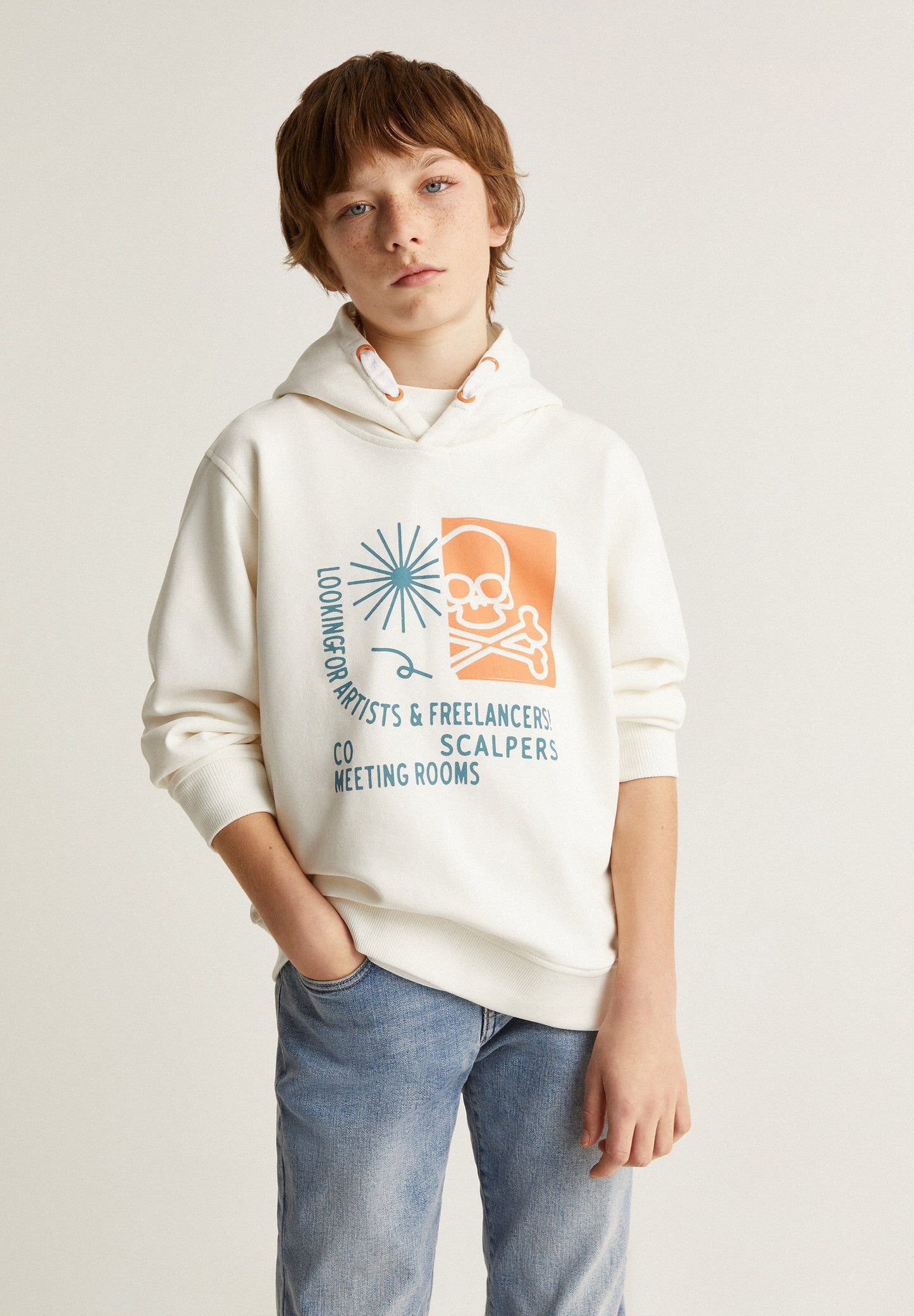 SUDADERA CAPUCHA PRINT DELANTERO