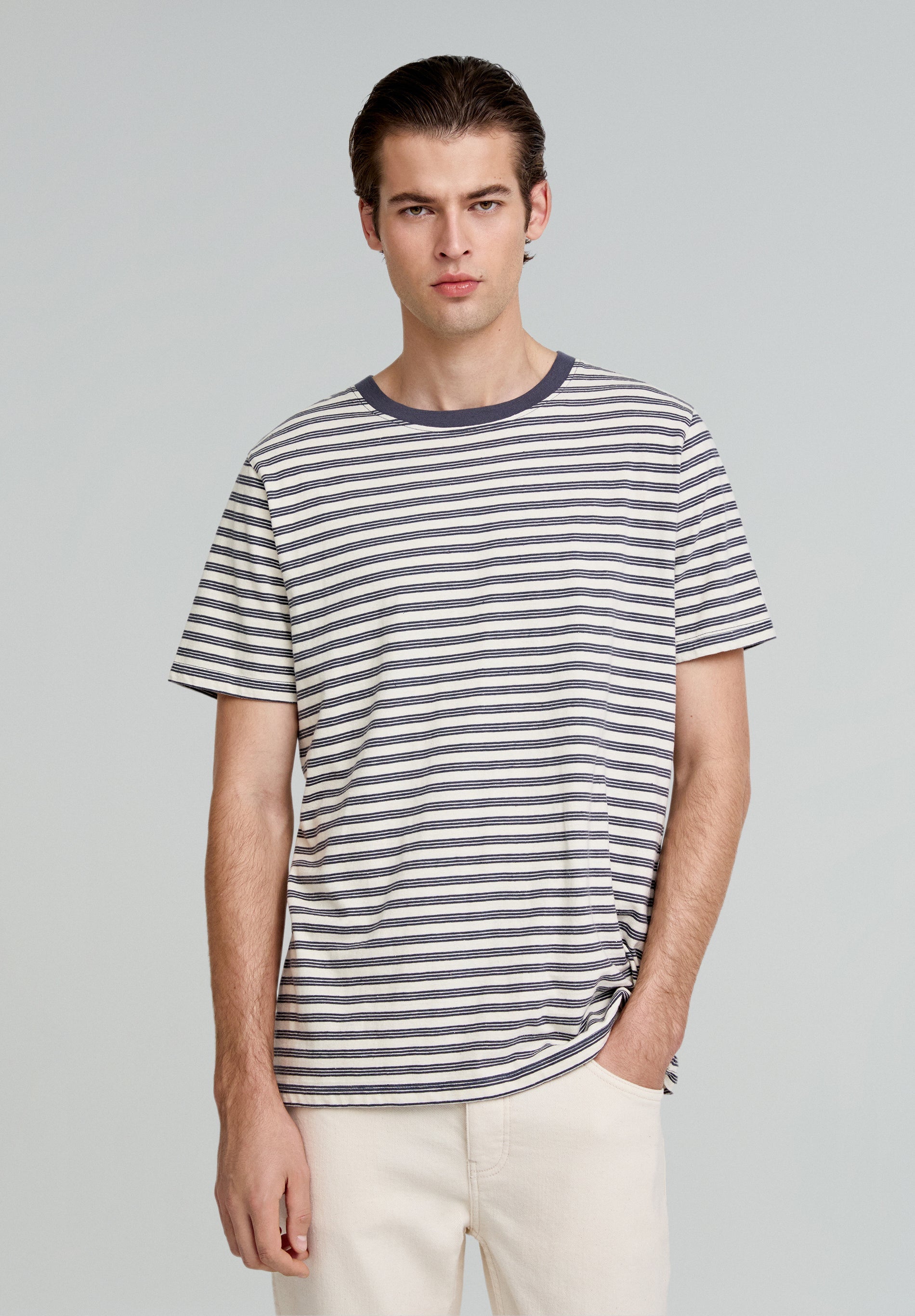 CONTRAST STRIPED TEE