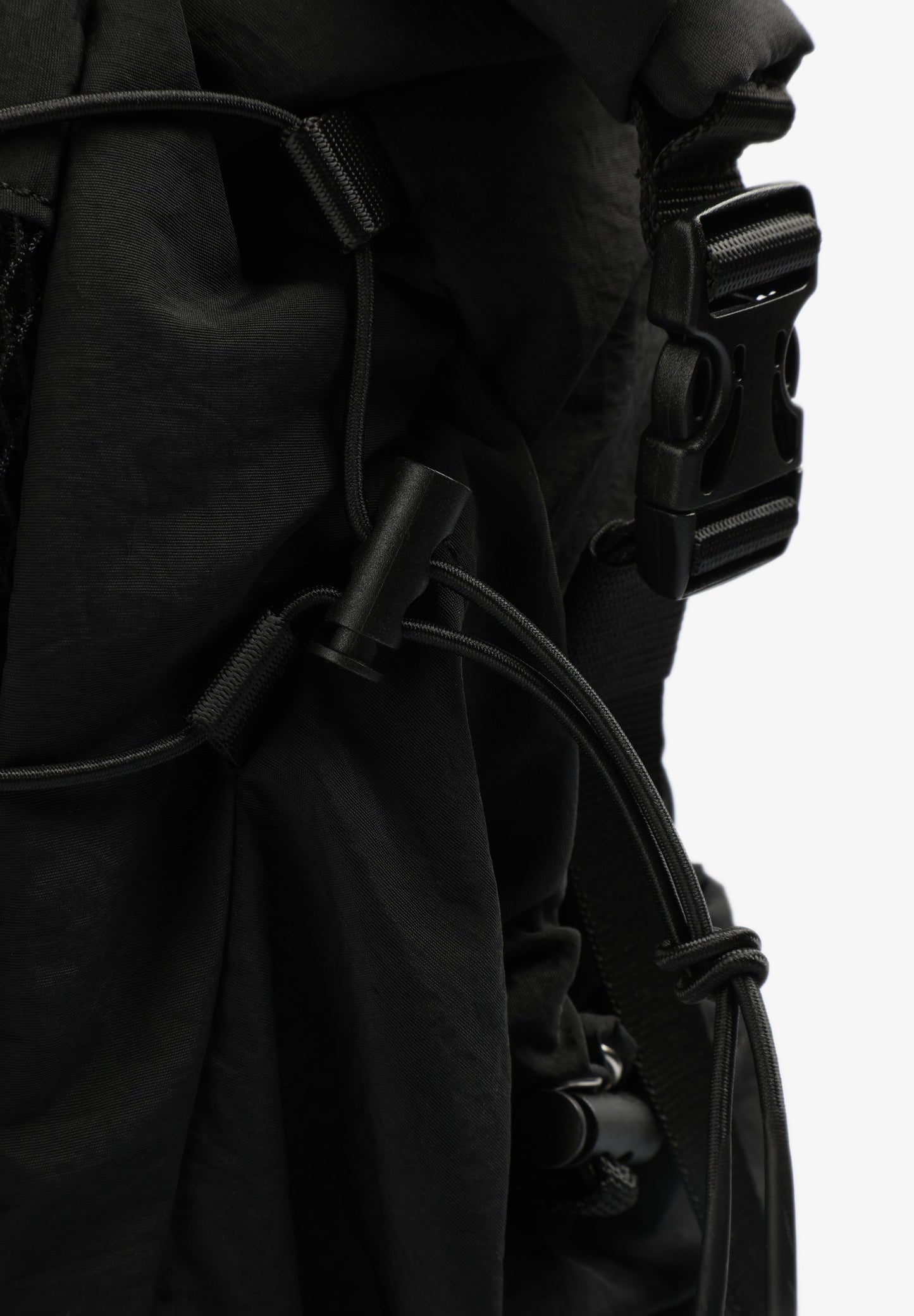 MOCHILA TÉCNICA DETALLES MESH - Scalpers