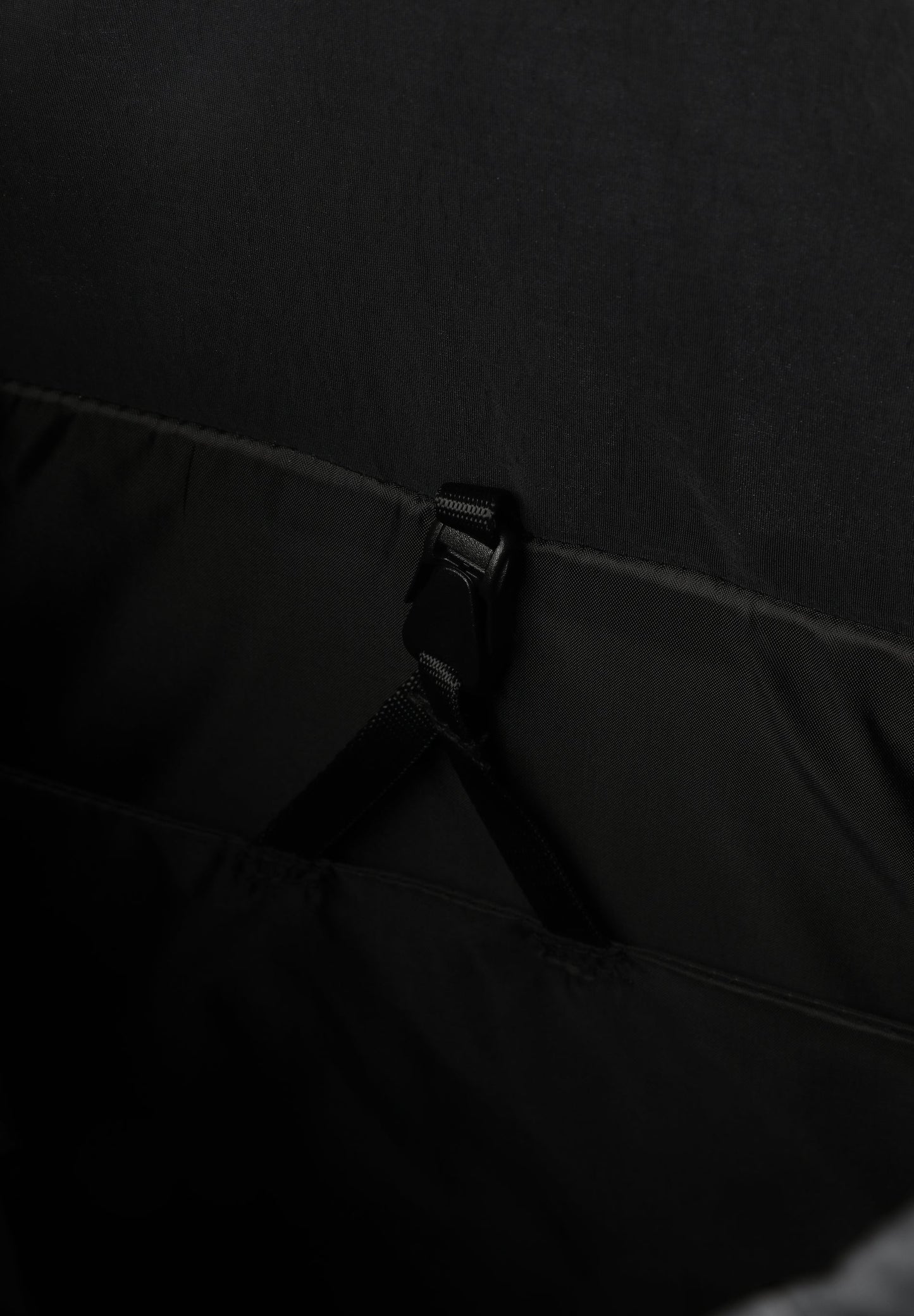 MOCHILA TÉCNICA DETALLES MESH - Scalpers