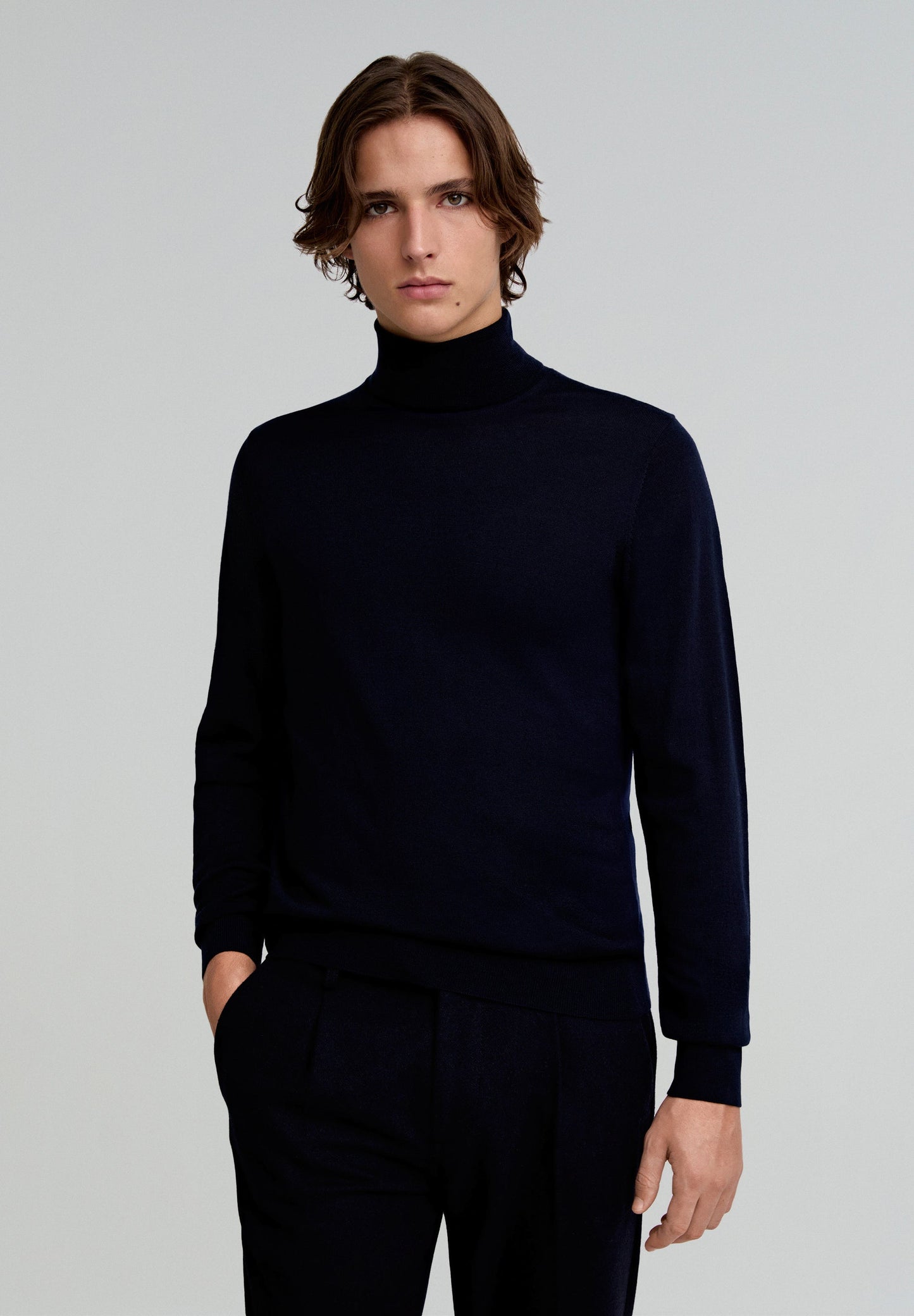 CLASSIC ROLL NECK TRICOT