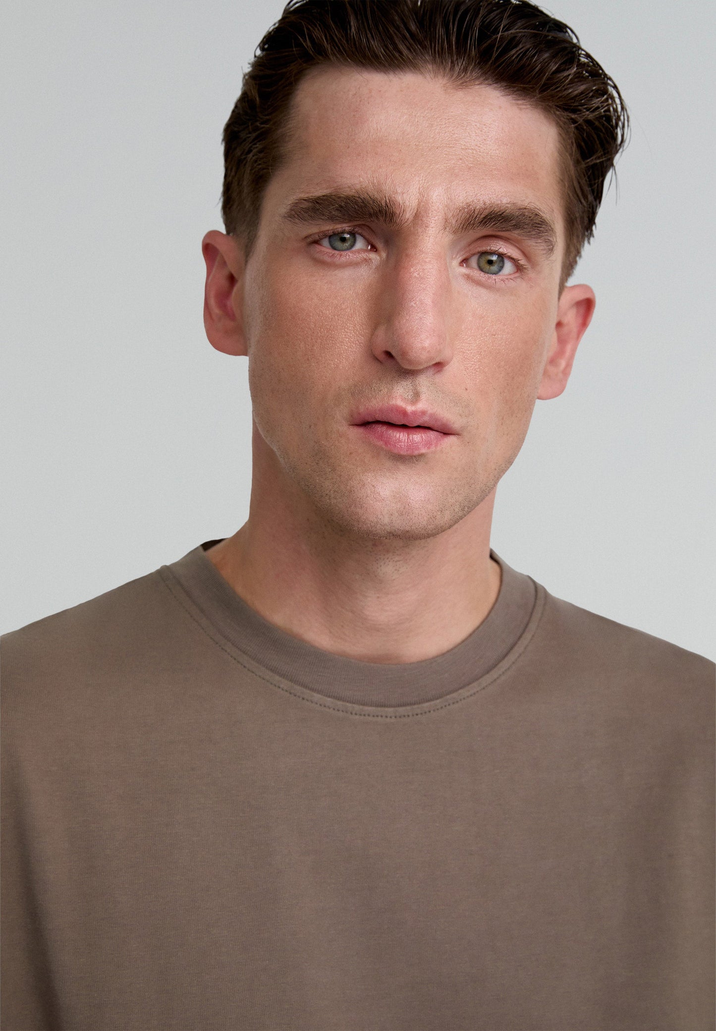 SOLID TEE