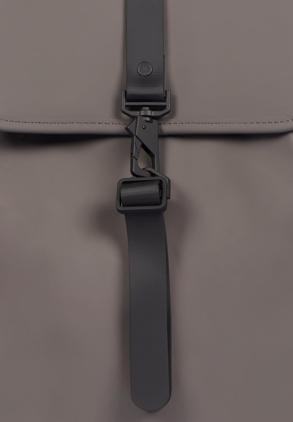 RAINS | MOCHILA RUCKSACK CARGO MUJER