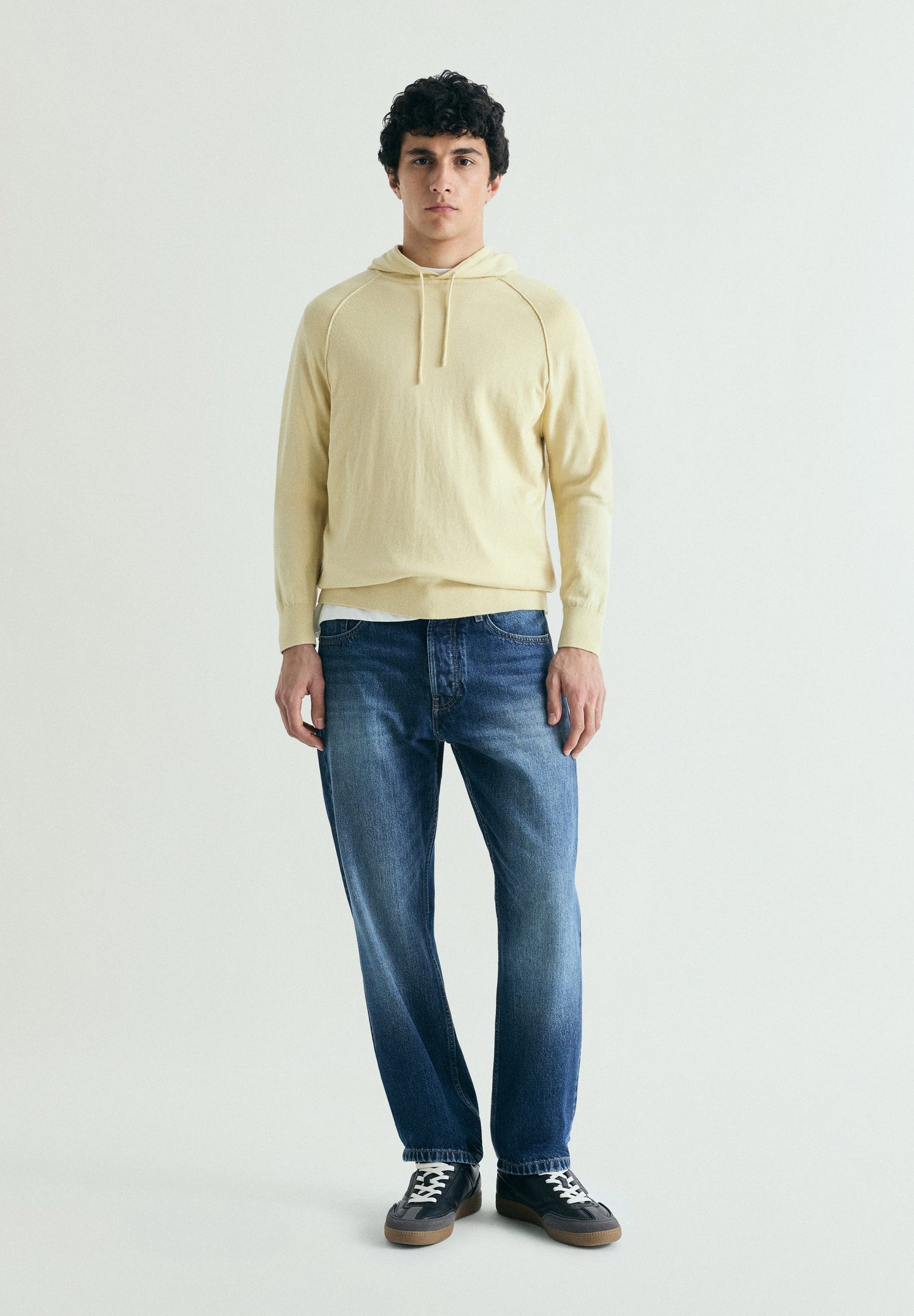 SUDADERA CON CAPUCHA TRICOT