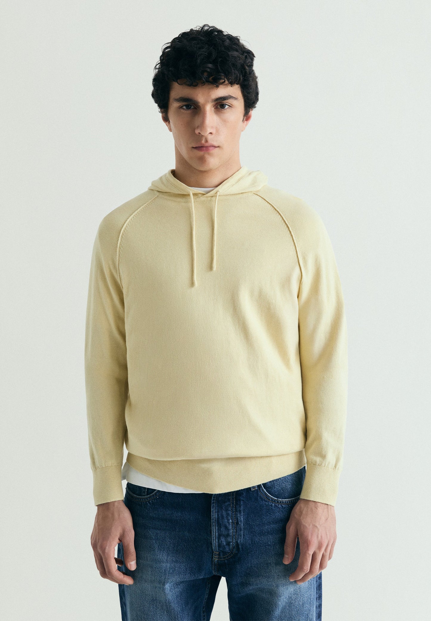 SUDADERA CON CAPUCHA TRICOT