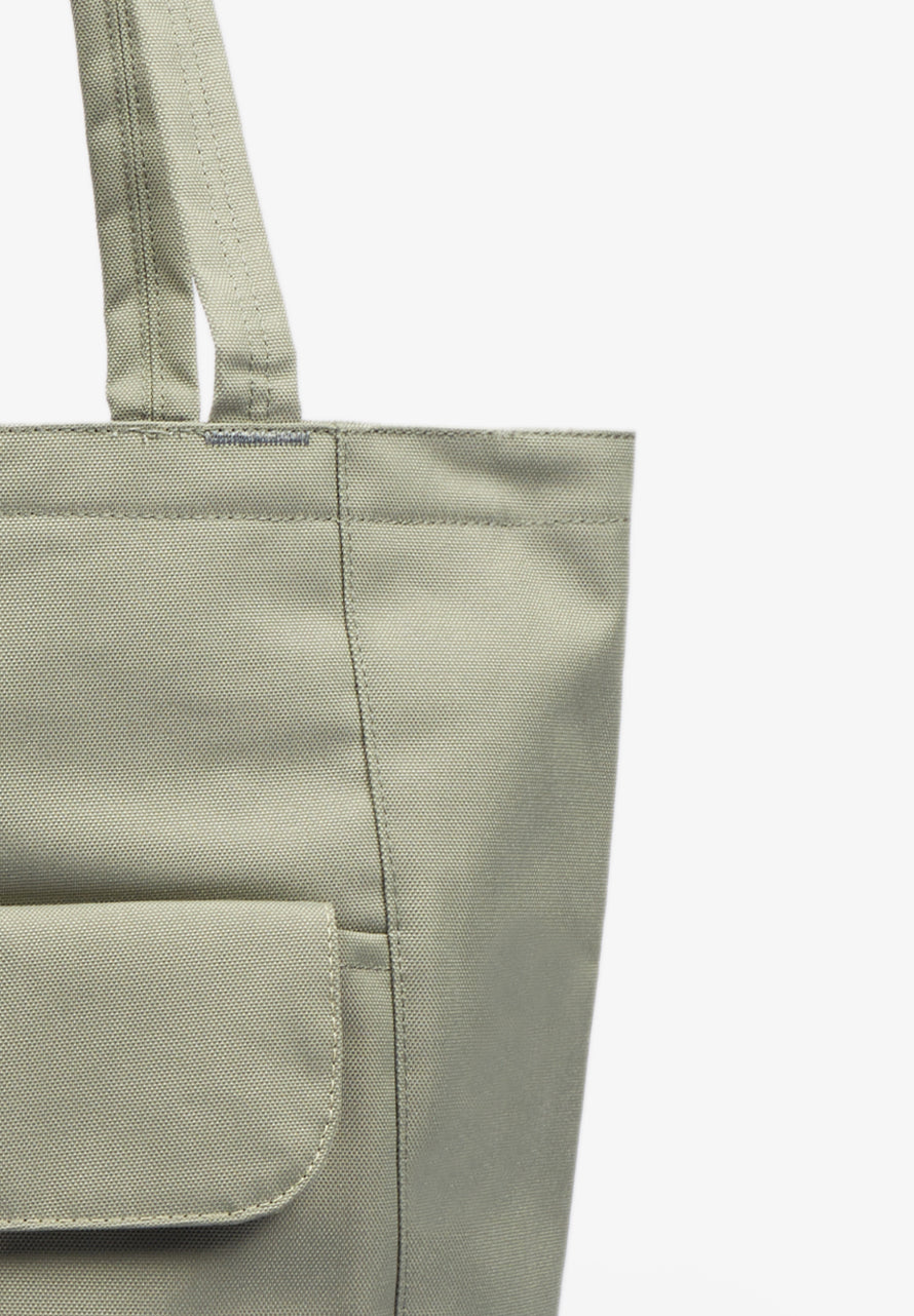HERSCHEL | TOTE RETREAT