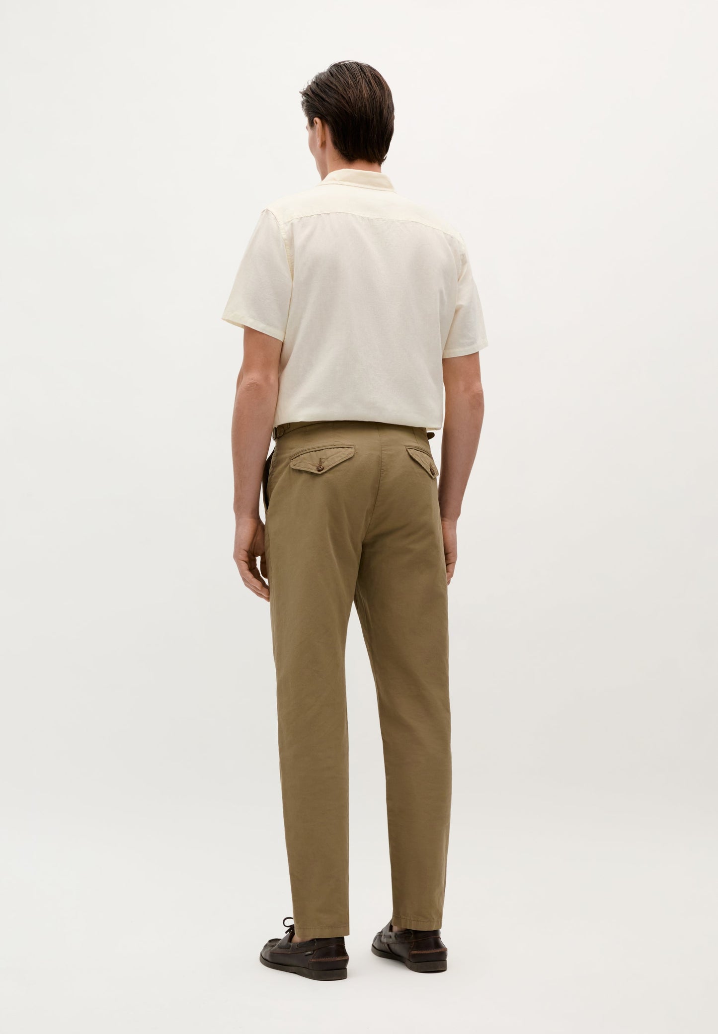PANTALÓN CHINO PINZAS