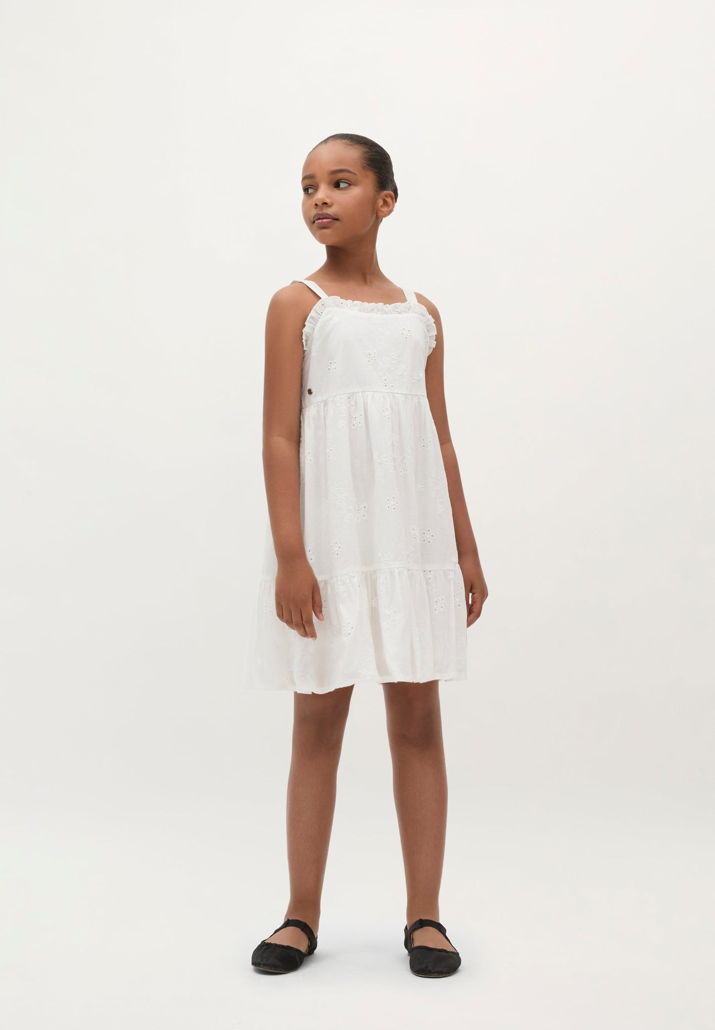 VESTIDO BORDADO FLORES