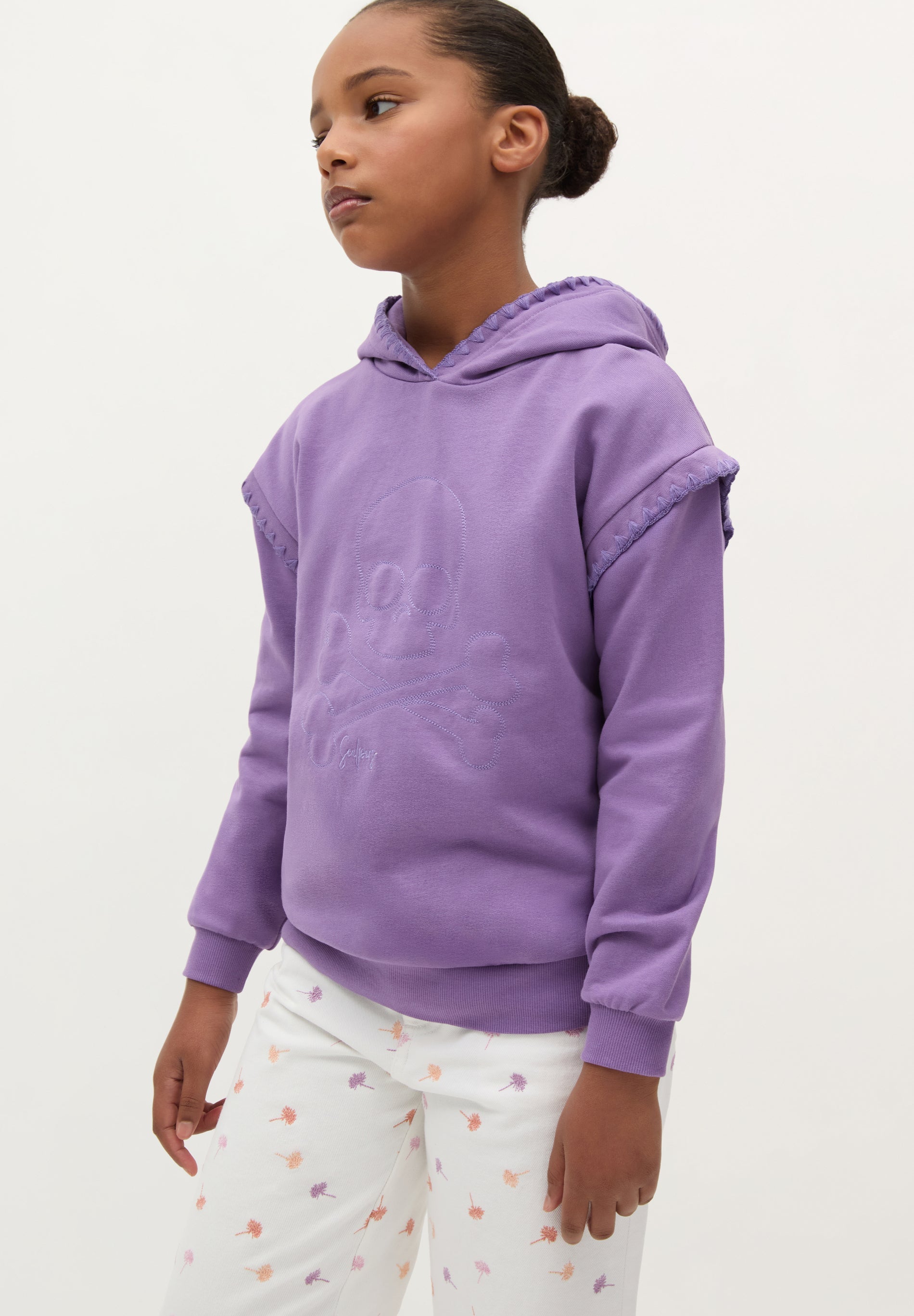 SUDADERA CAPUCHA BORDADA