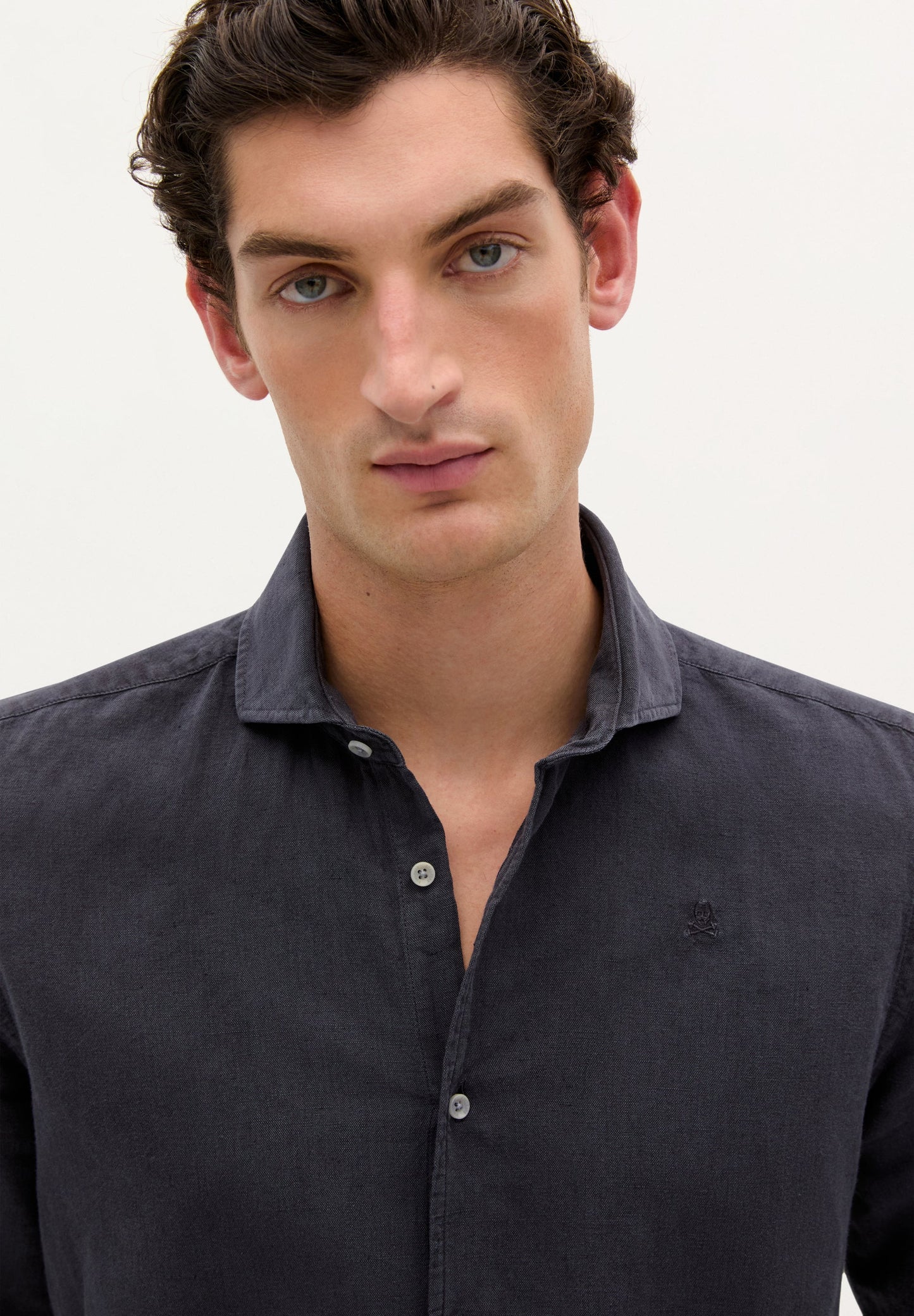 CAMISA LINO CALAVERA