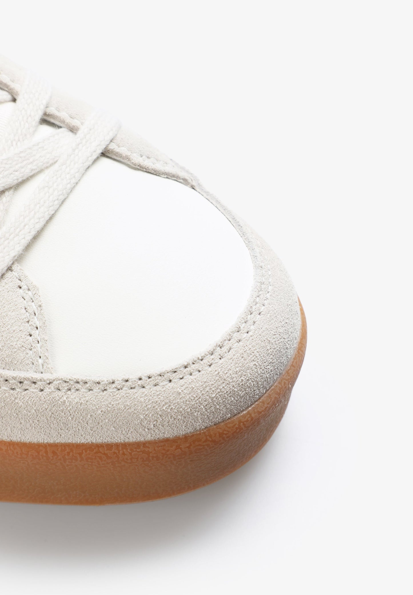 SNEAKERS PIEL ANTE