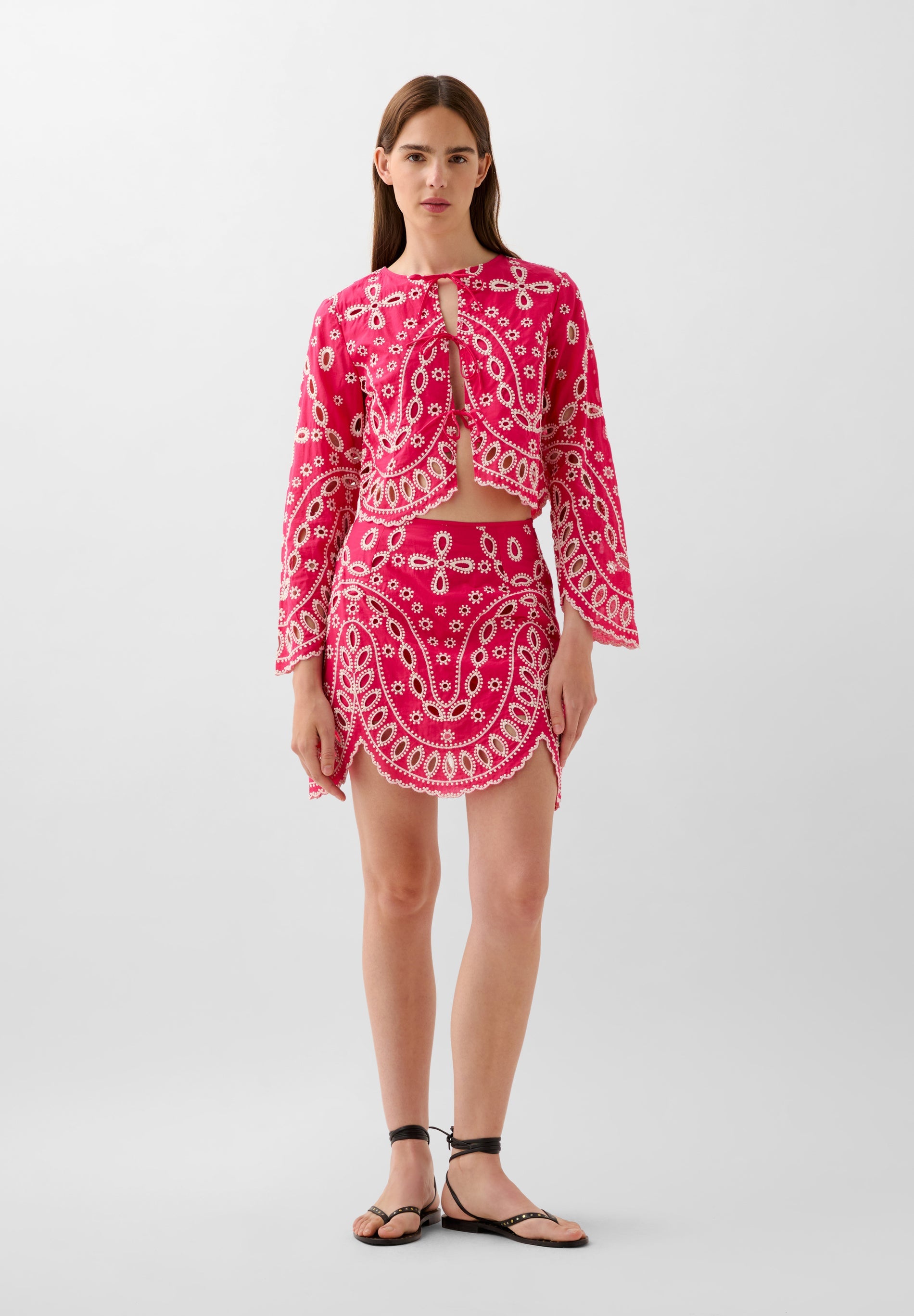 FALDA BORDADOS CONTRASTE