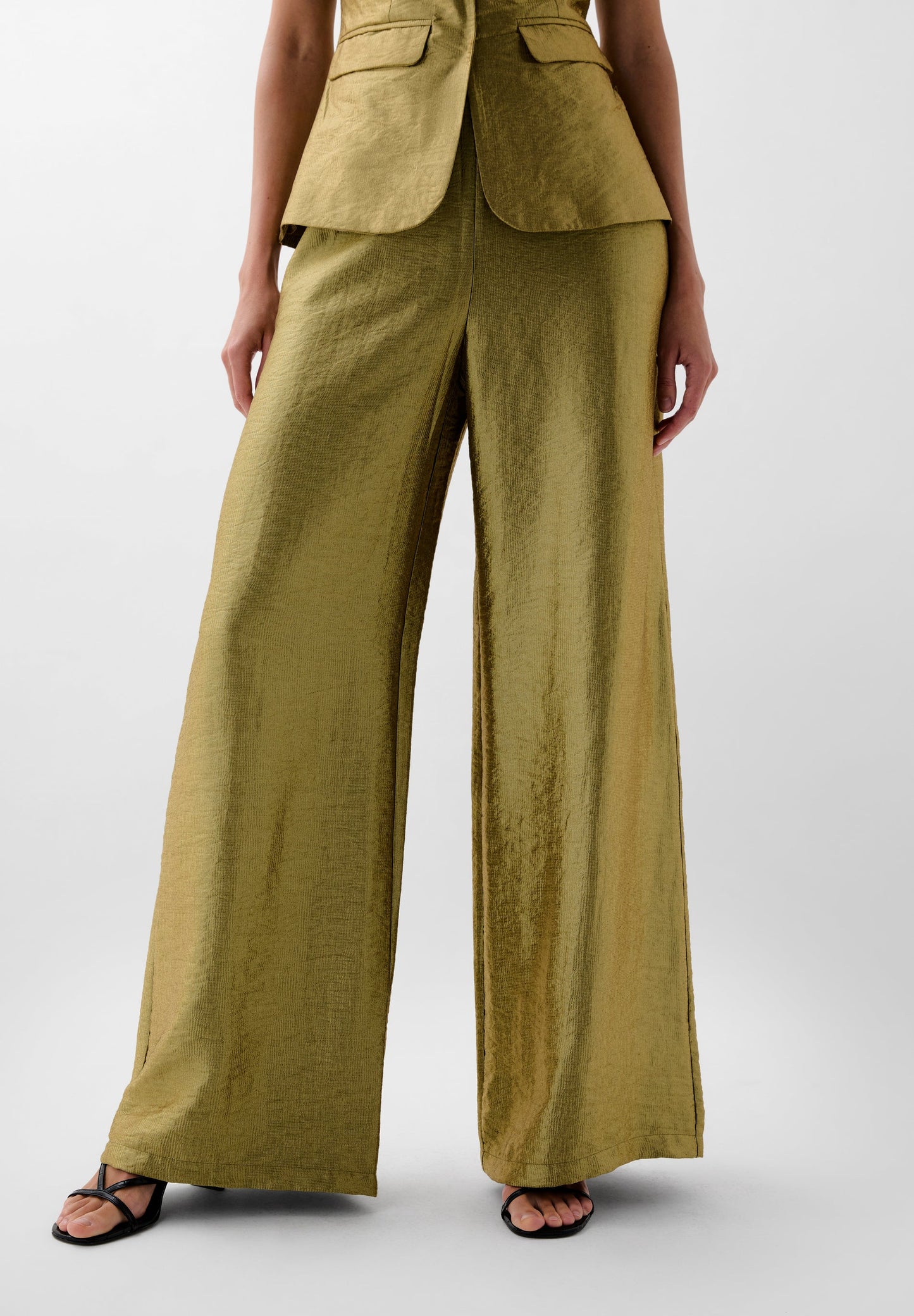 PANTALÓN FLUIDO METALIZADO PINZAS