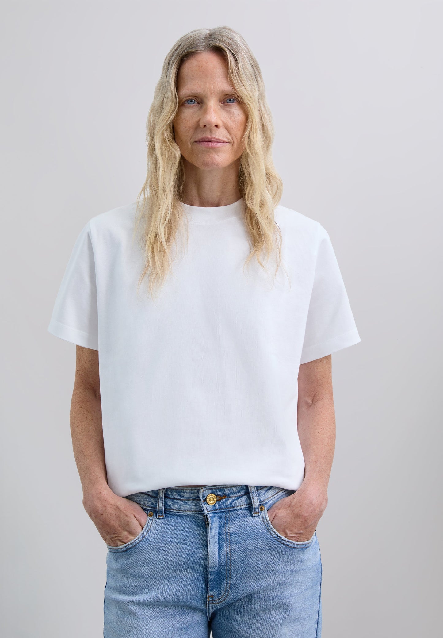 CAMISETA BÁSICA REGULAR FIT