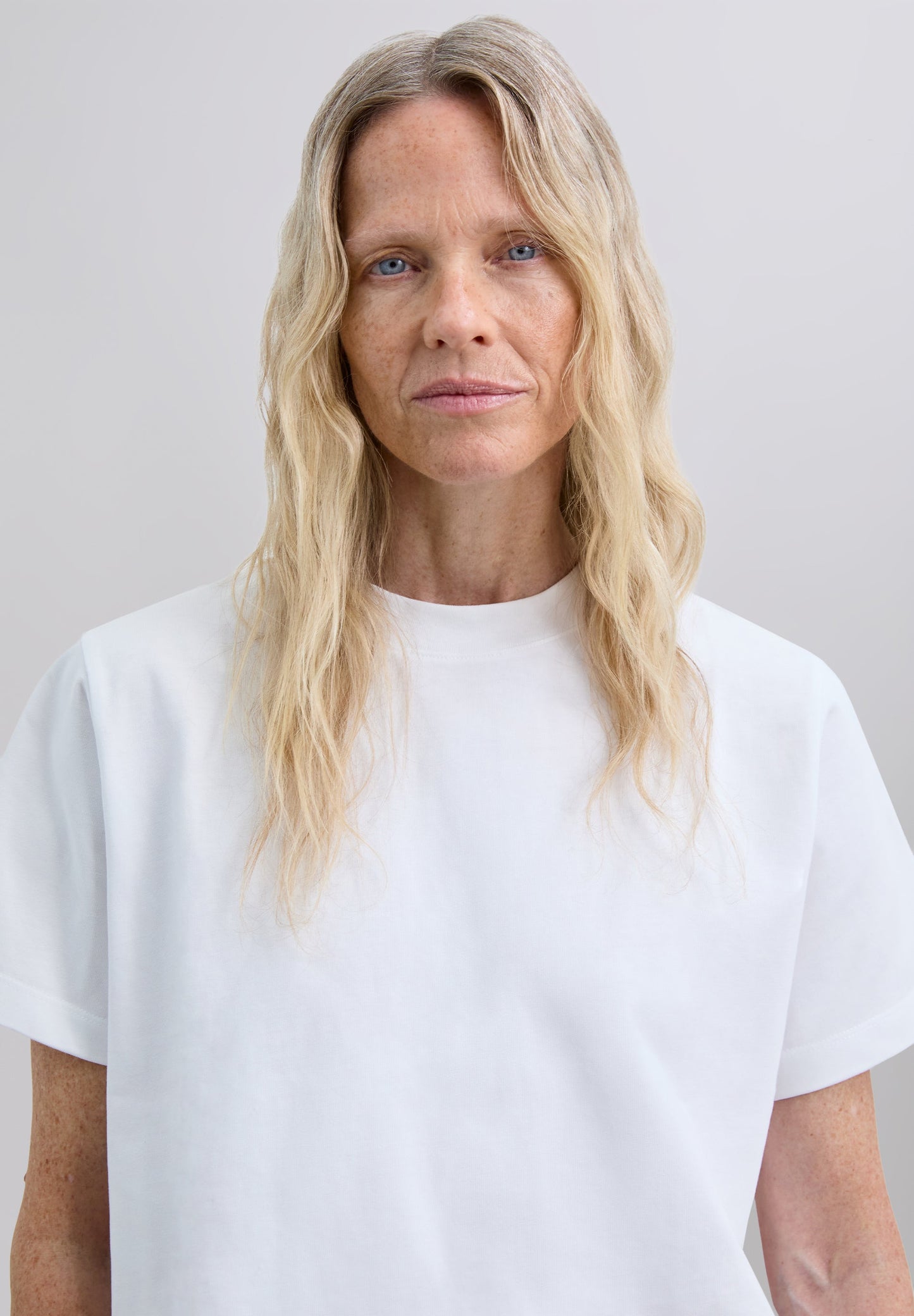 CAMISETA BÁSICA REGULAR FIT