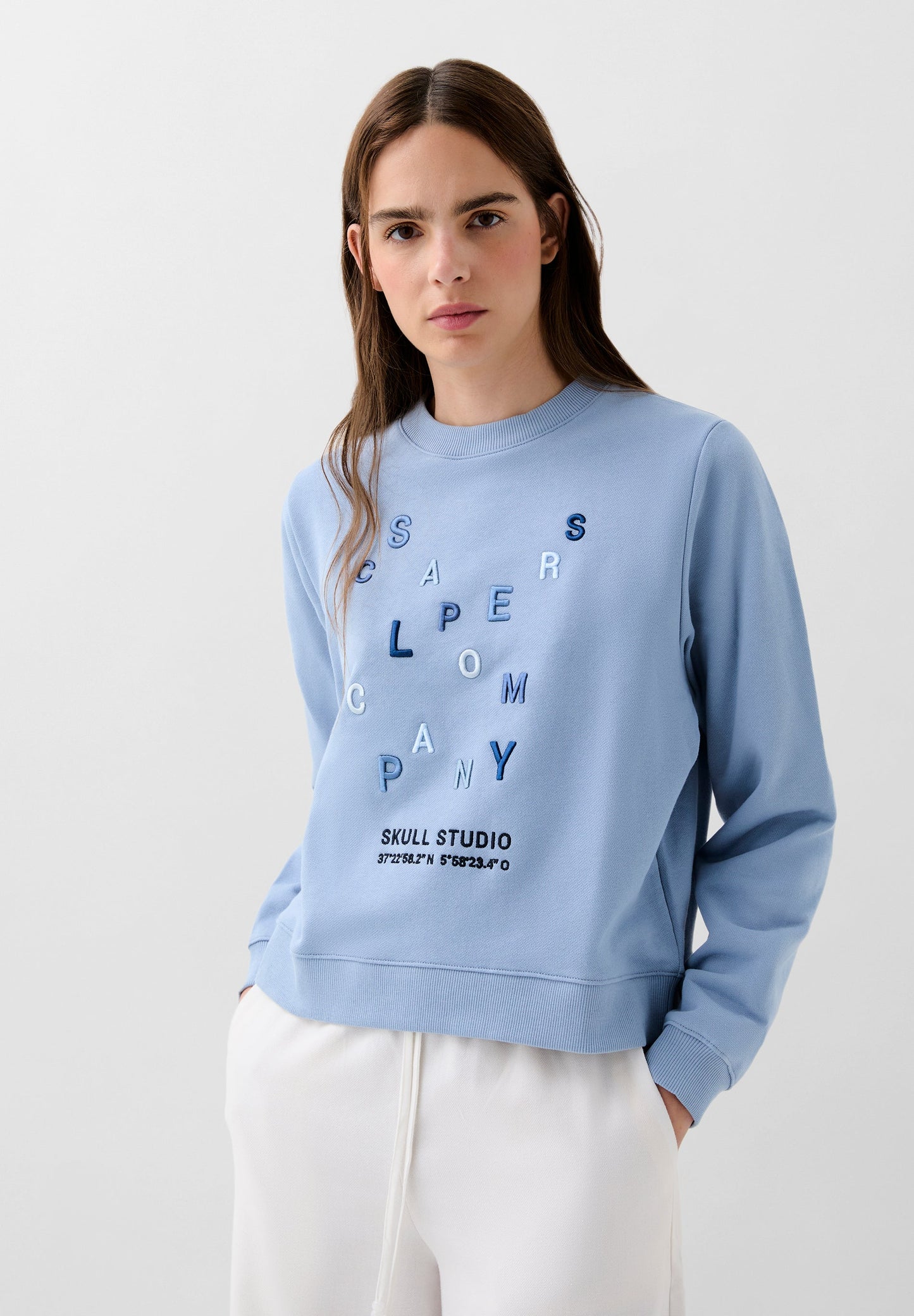 SUDADERA LETRAS BORDADAS