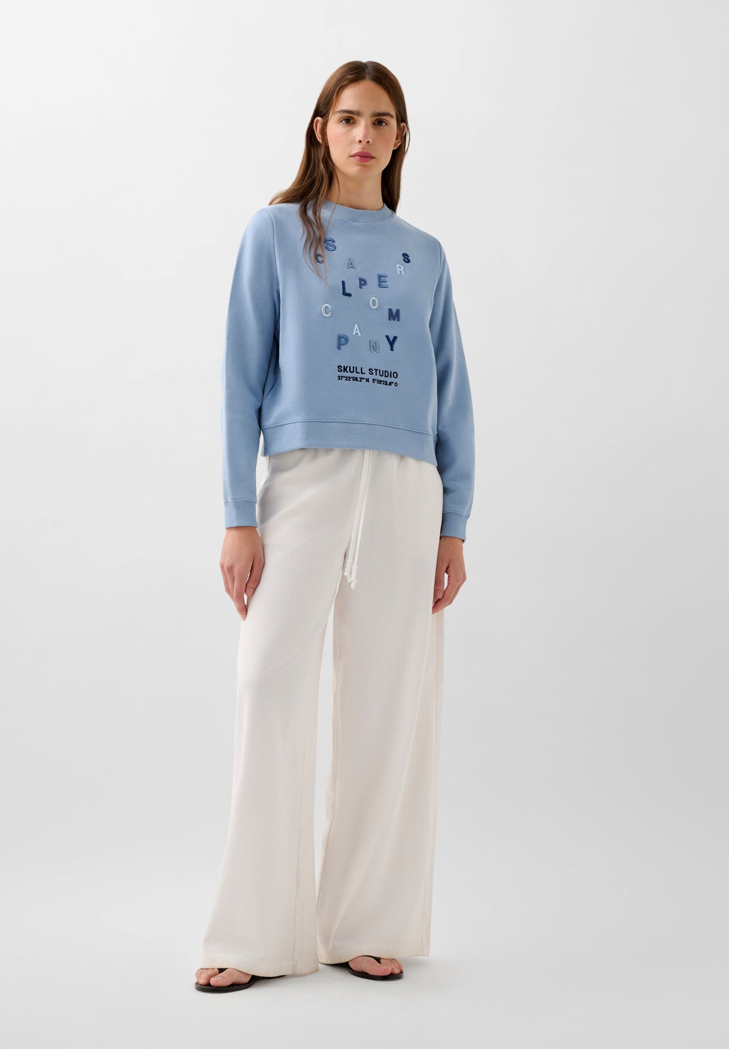 SUDADERA LETRAS BORDADAS