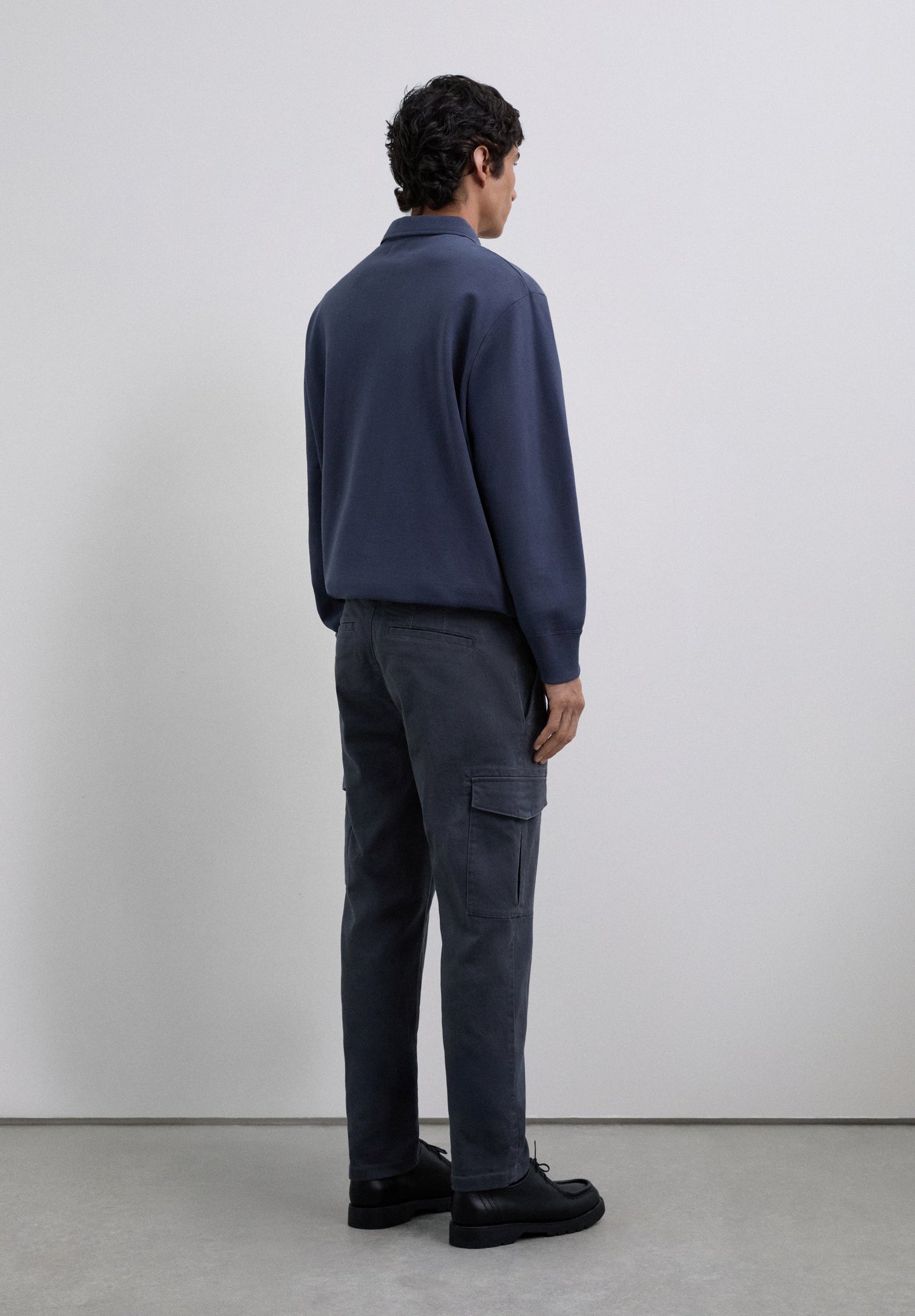 PANTALÓN CARGO CROPPED FIT