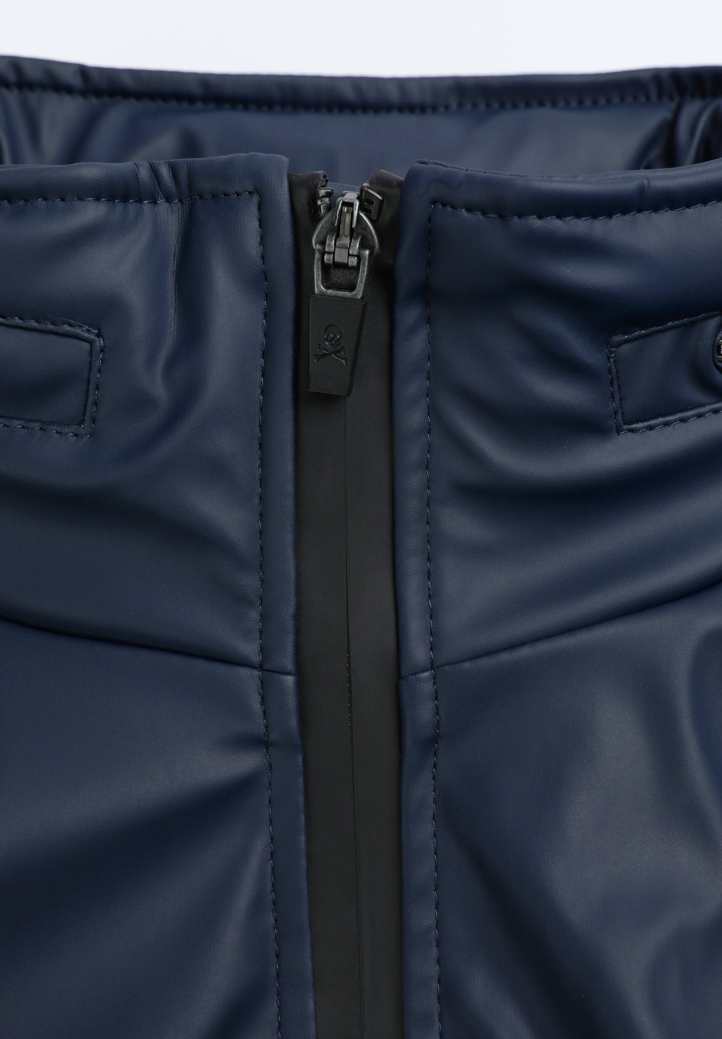 CHAQUETA CAPUCHA IMPERMEABLE