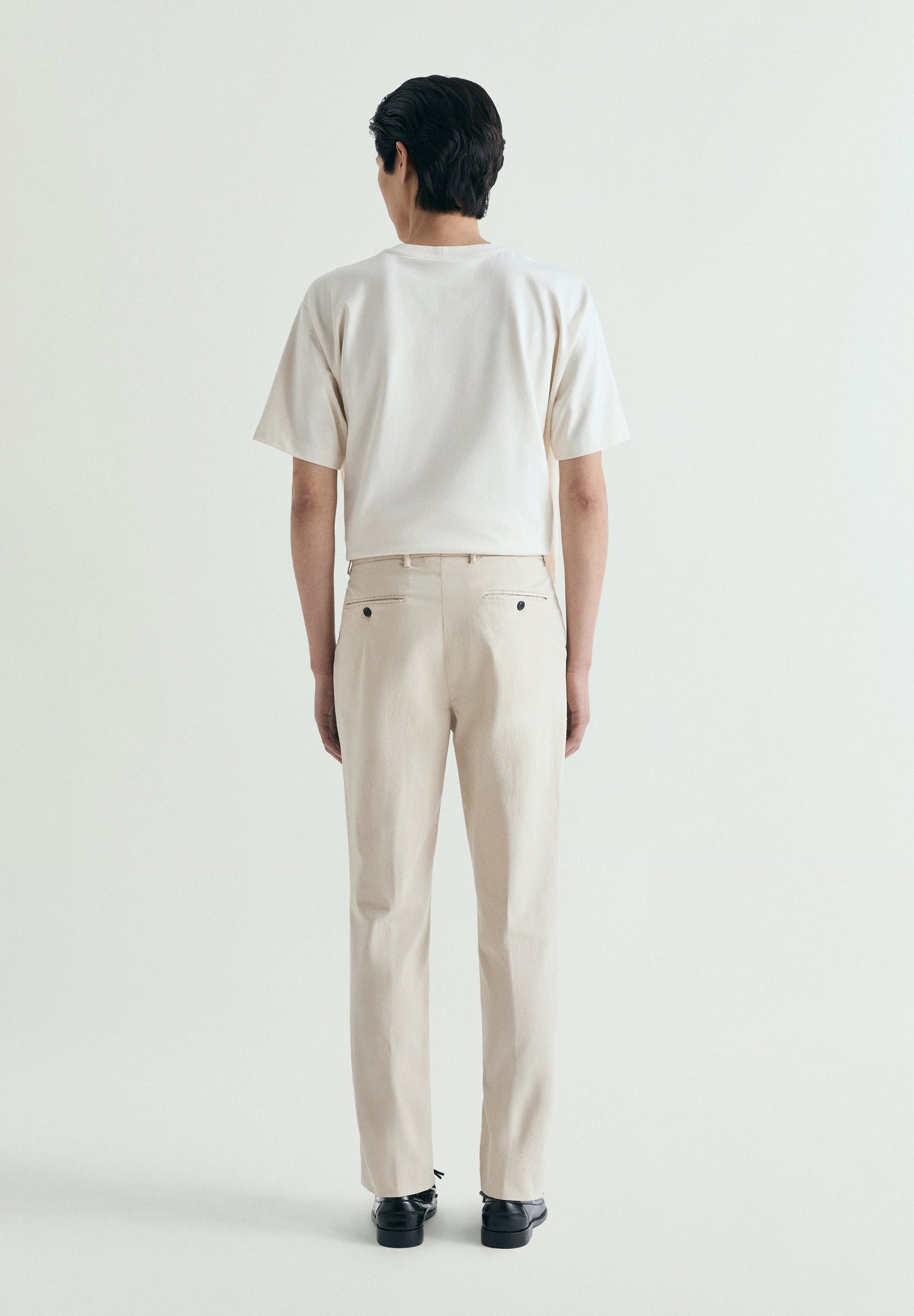 PANTALÓN CHINO PINZAS