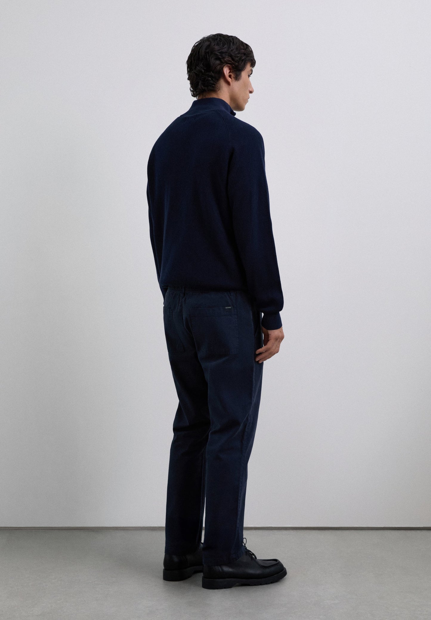 PANTALÓN SARGA REGULAR FIT