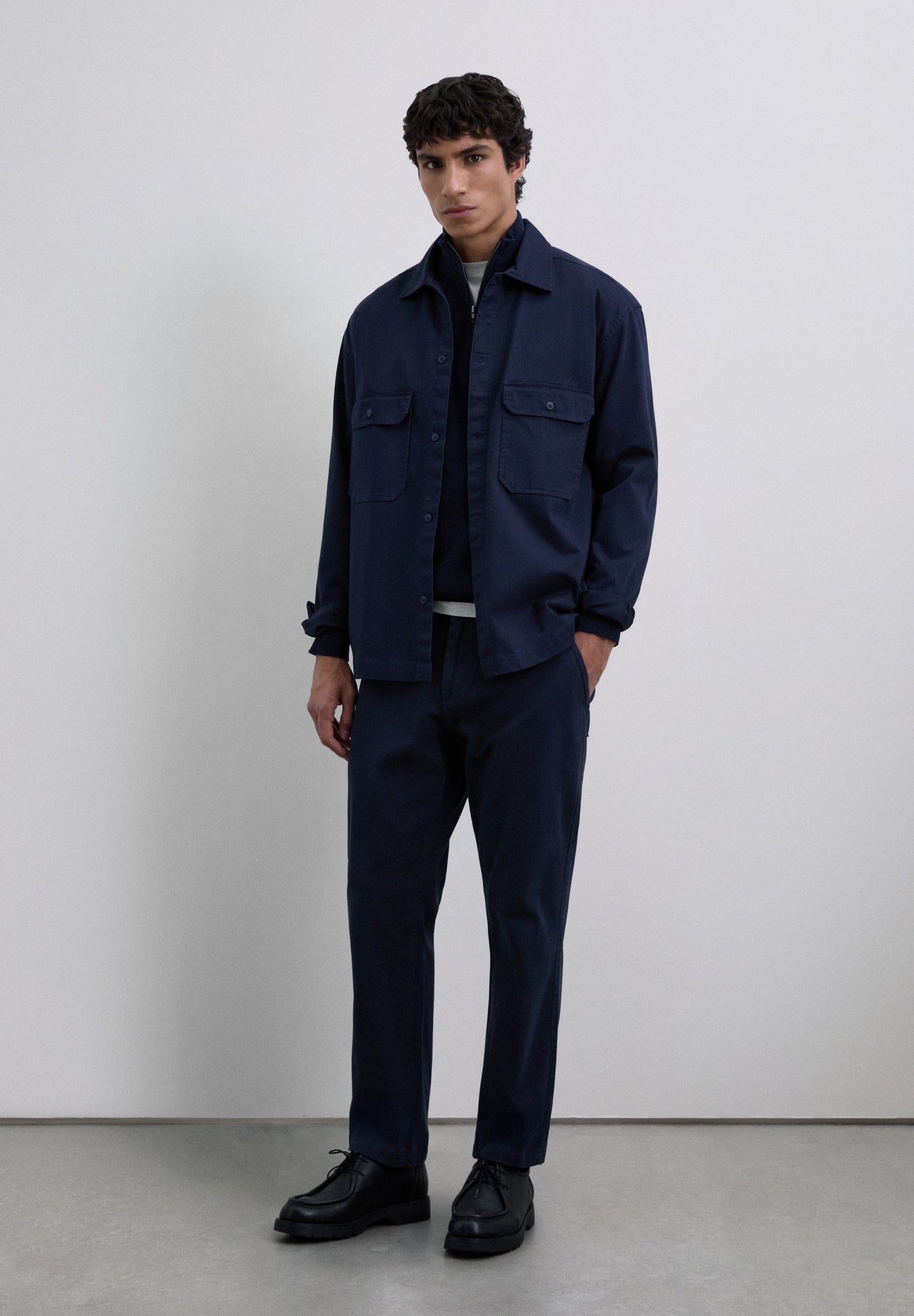 PANTALÓN SARGA REGULAR FIT