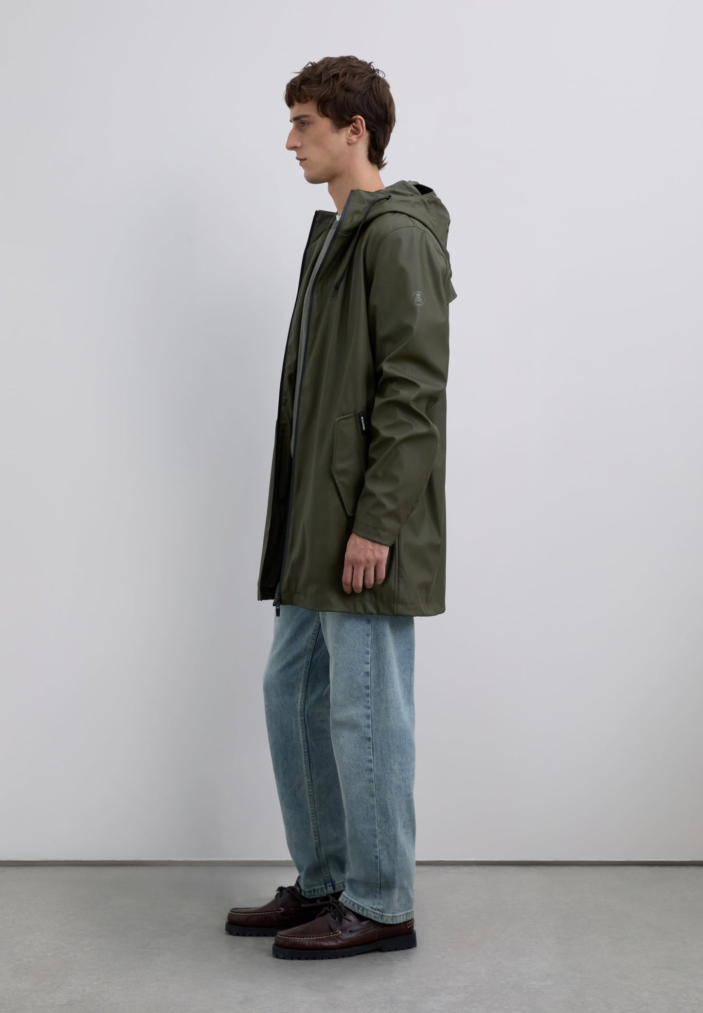 CHAQUETA IMPERMEABLE LOGO