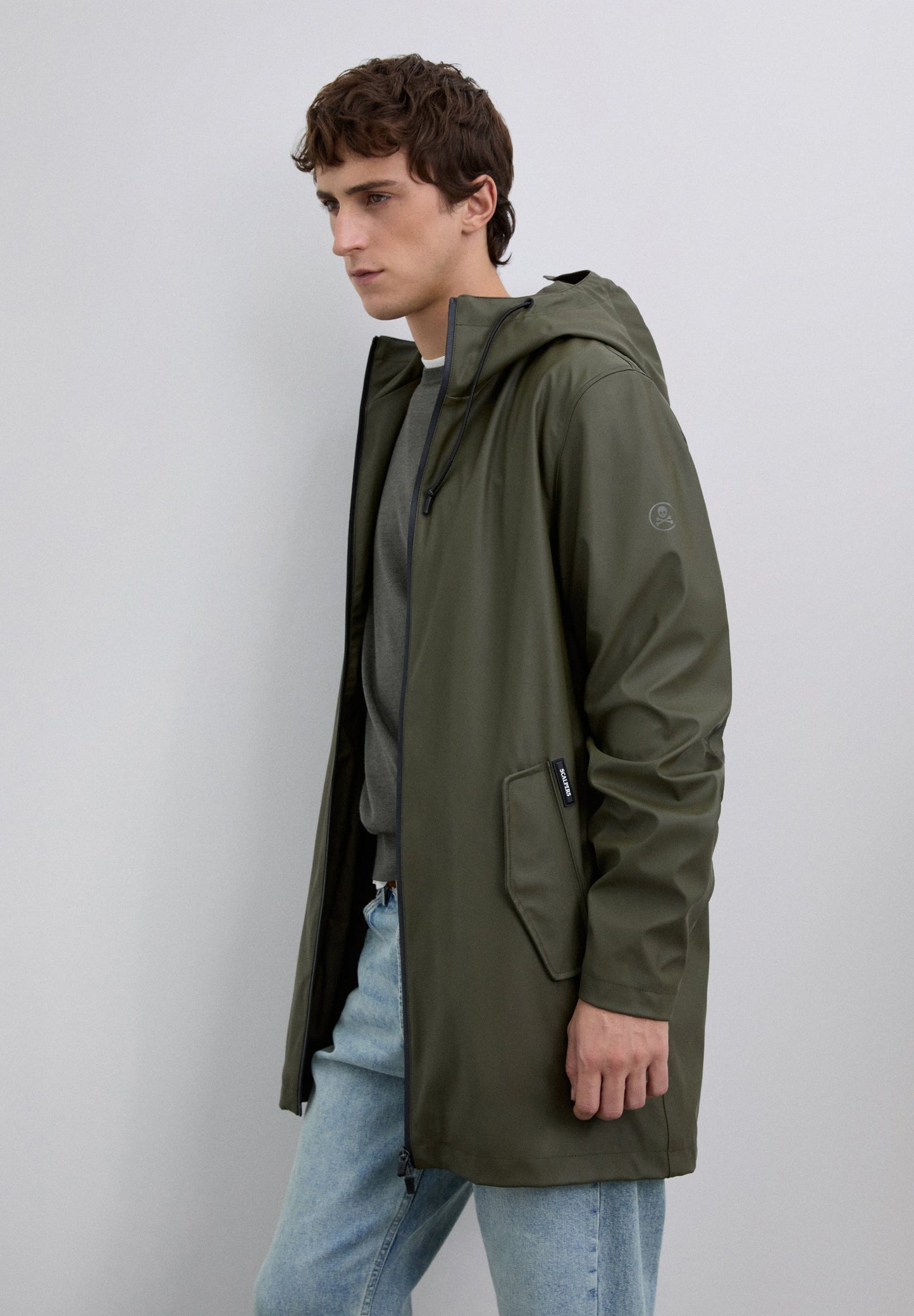 CHAQUETA IMPERMEABLE LOGO