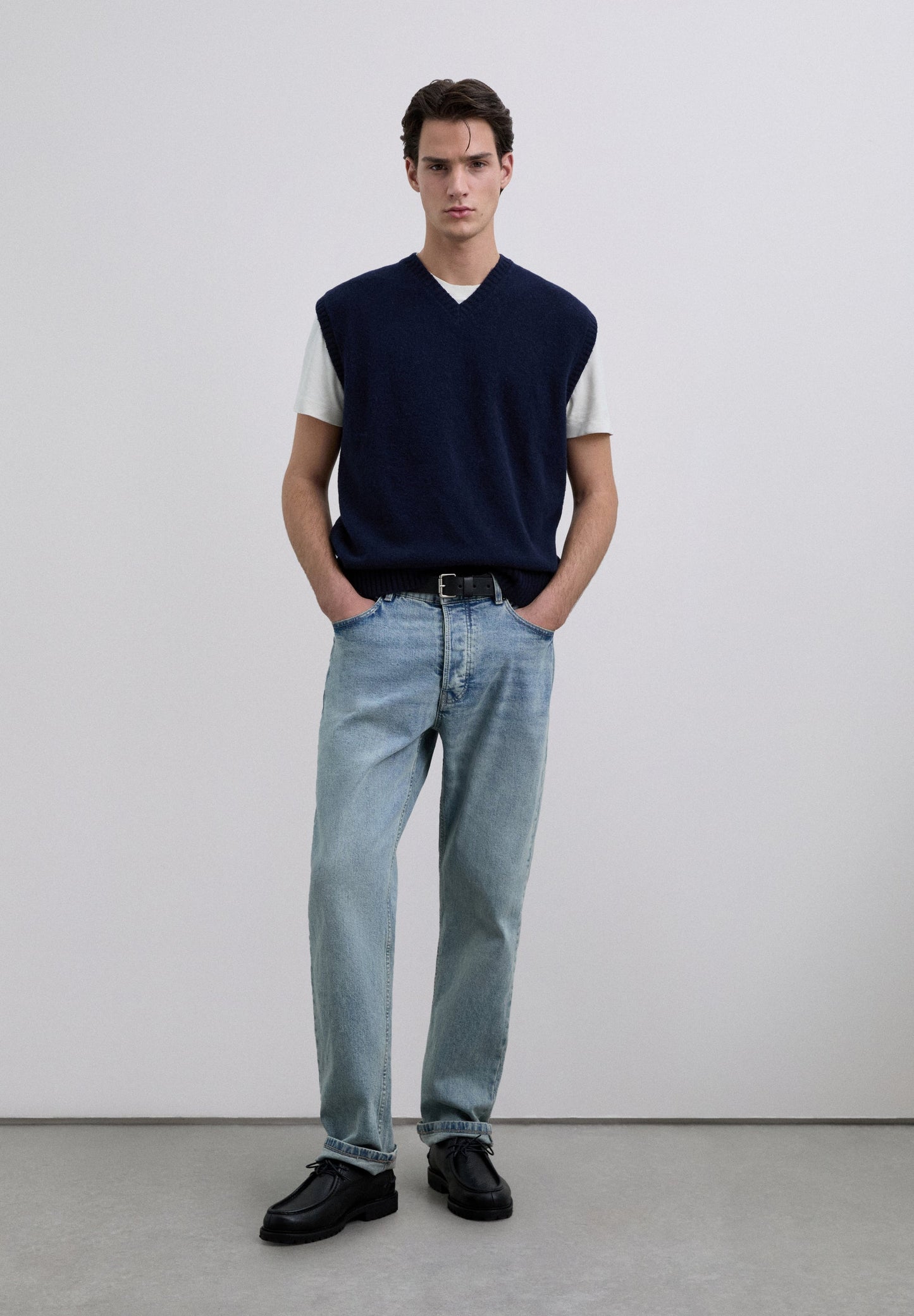 CHALECO LANA CUELLO PICO