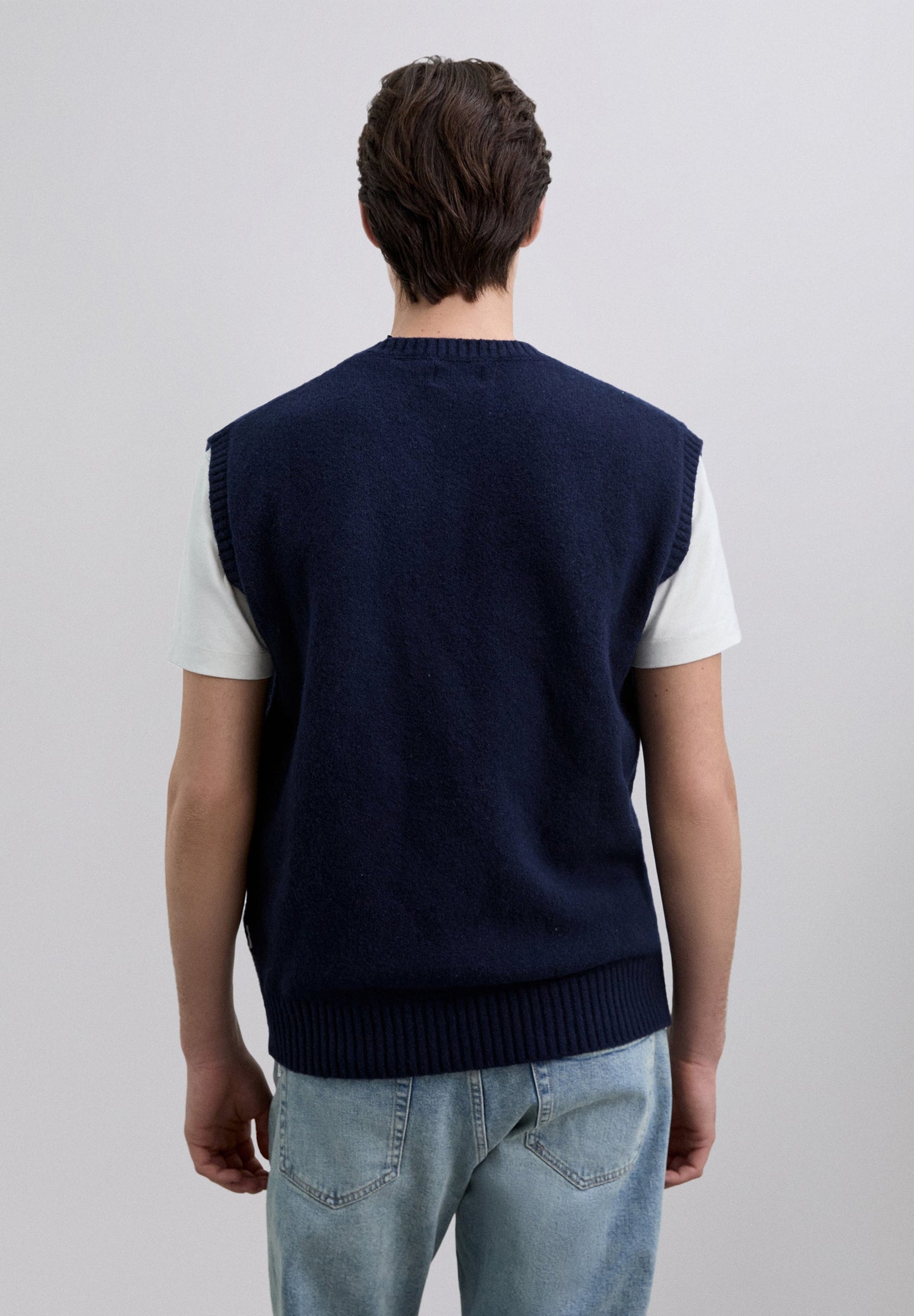 CHALECO LANA CUELLO PICO