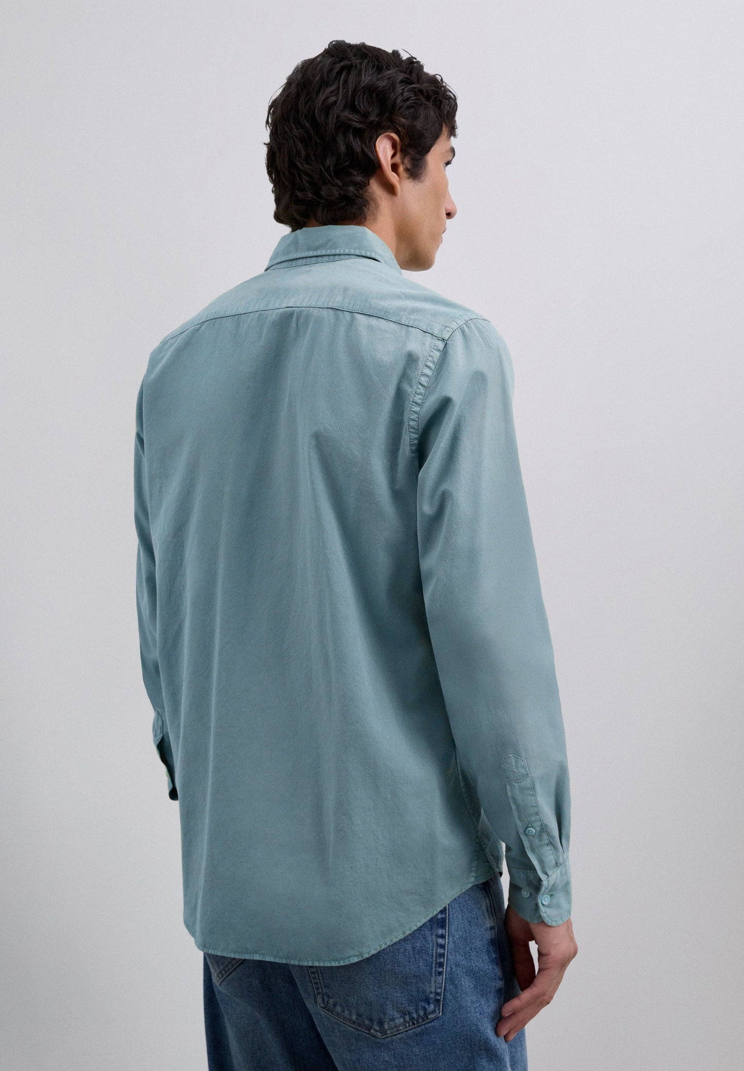 CAMISA REGULAR FIT BORDADA