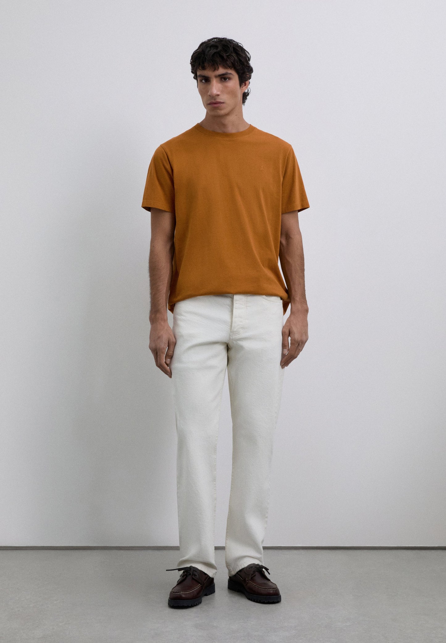 CAMISETA CALAVERA BORDADA