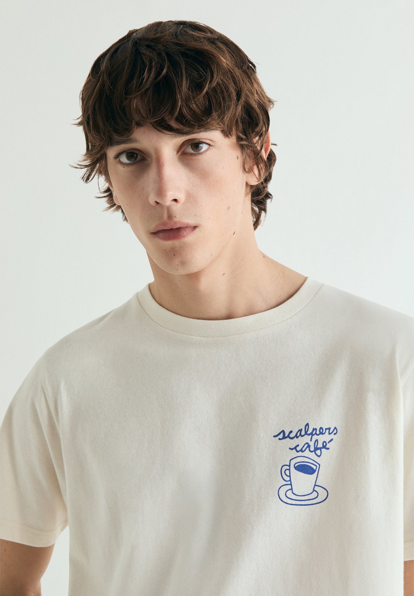 CAMISETA PRINT SCALPERS CAFÉ