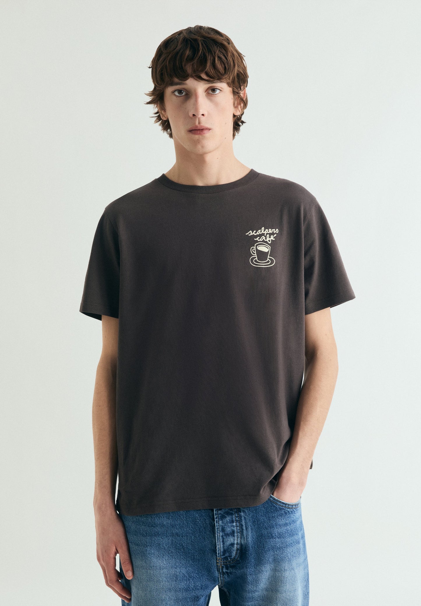 CAMISETA PRINT SCALPERS CAFÉ