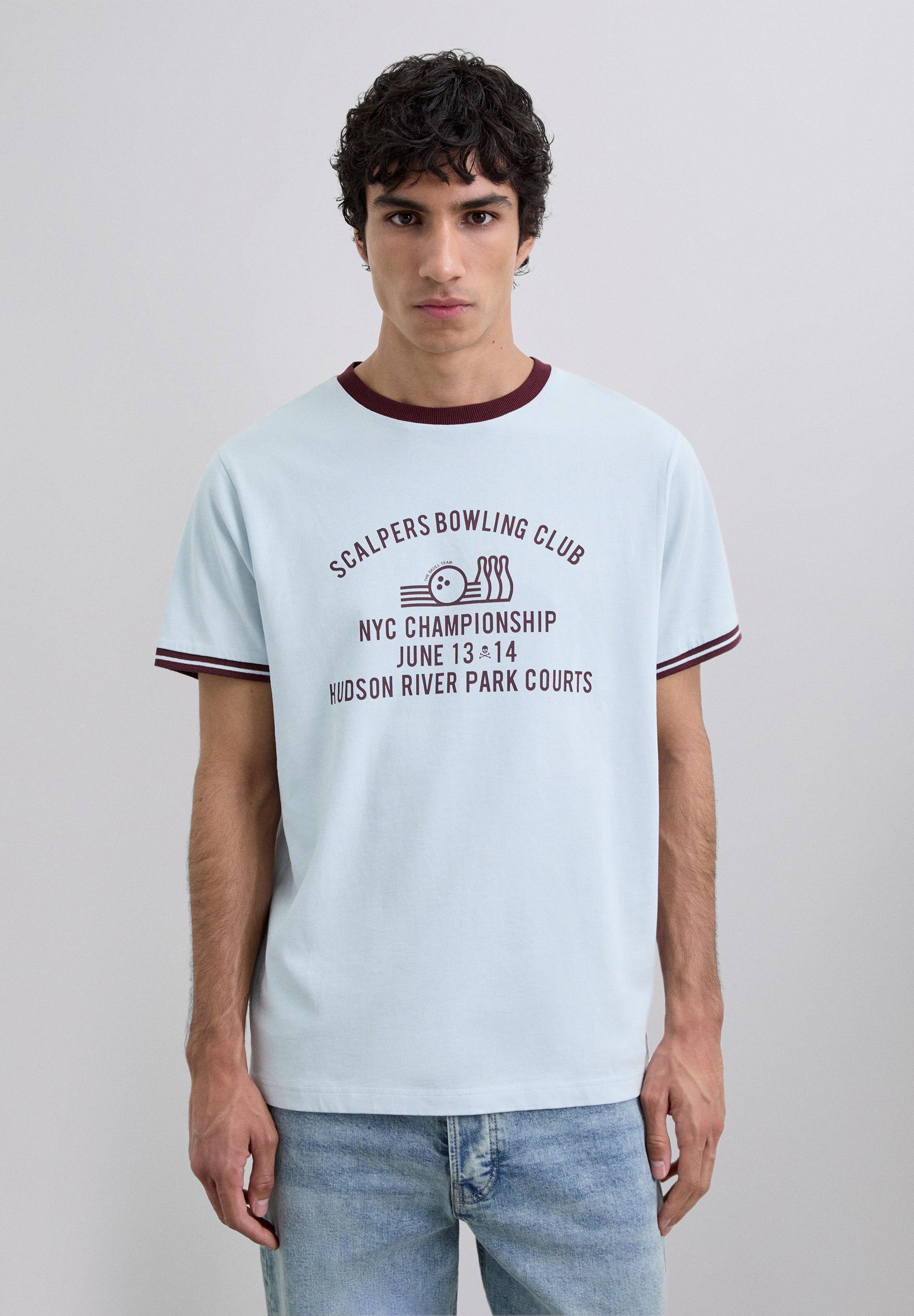 CAMISETA PRINT CONTRASTE