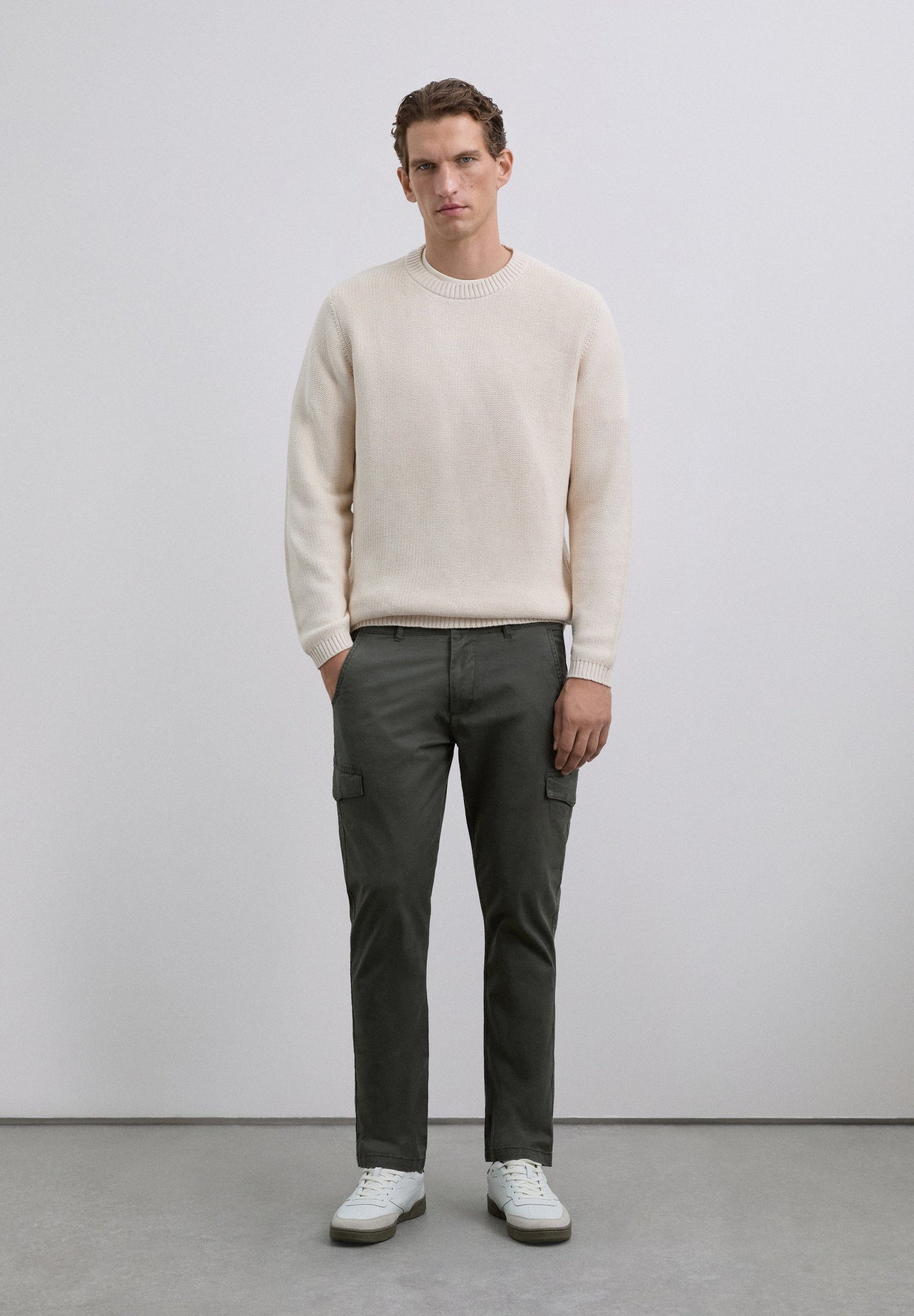 PANTALÓN CARGO SLIM FIT