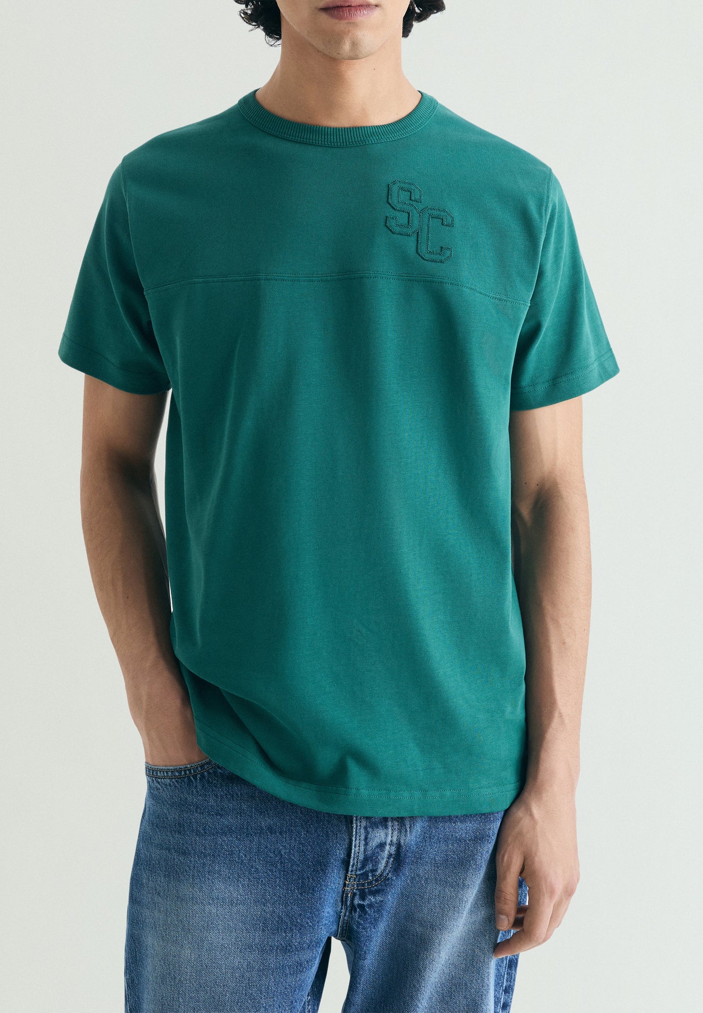 CAMISETA ESTAMPADA VARSITY