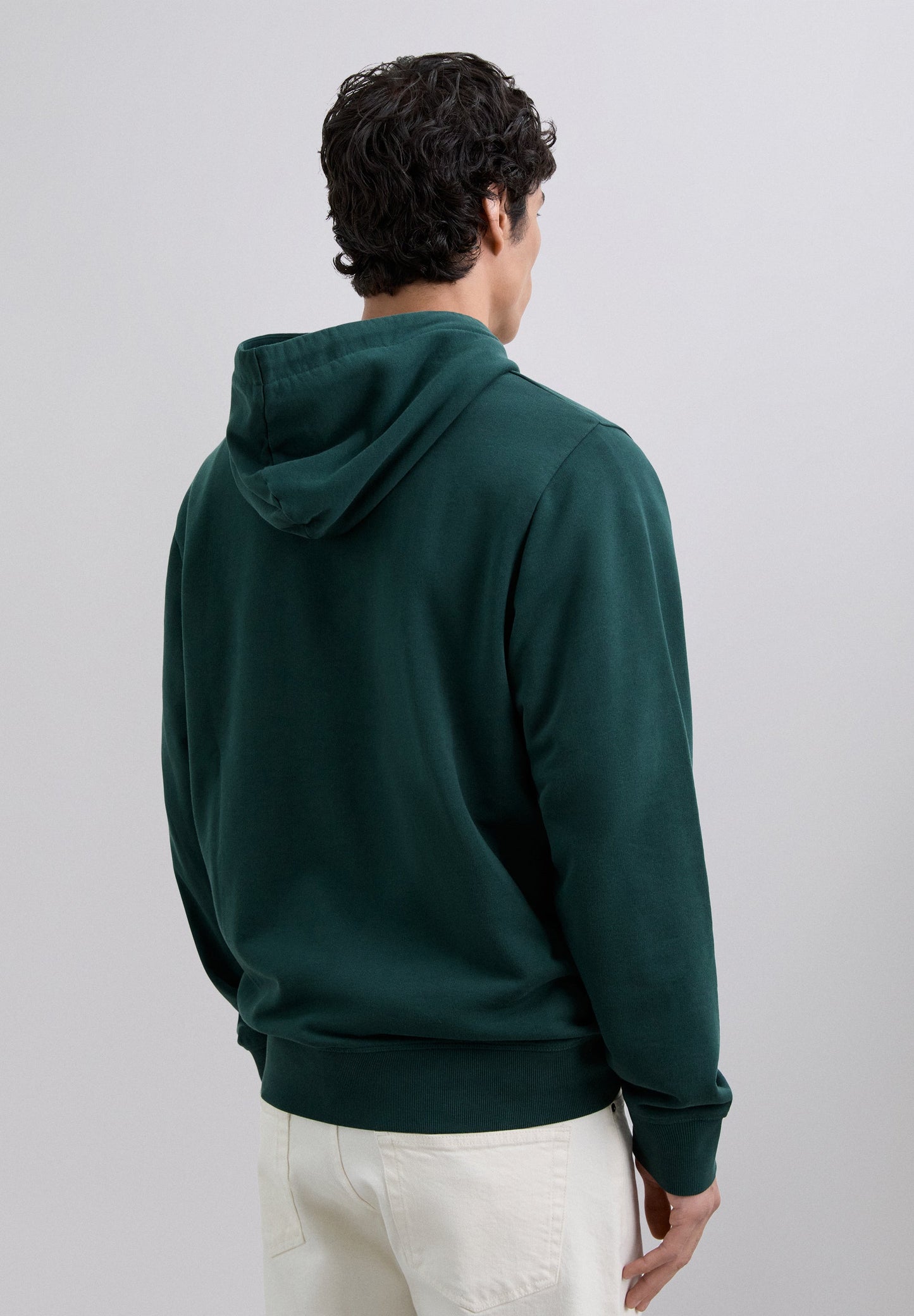 SUDADERA CAPUCHA BÁSICA BORDADA