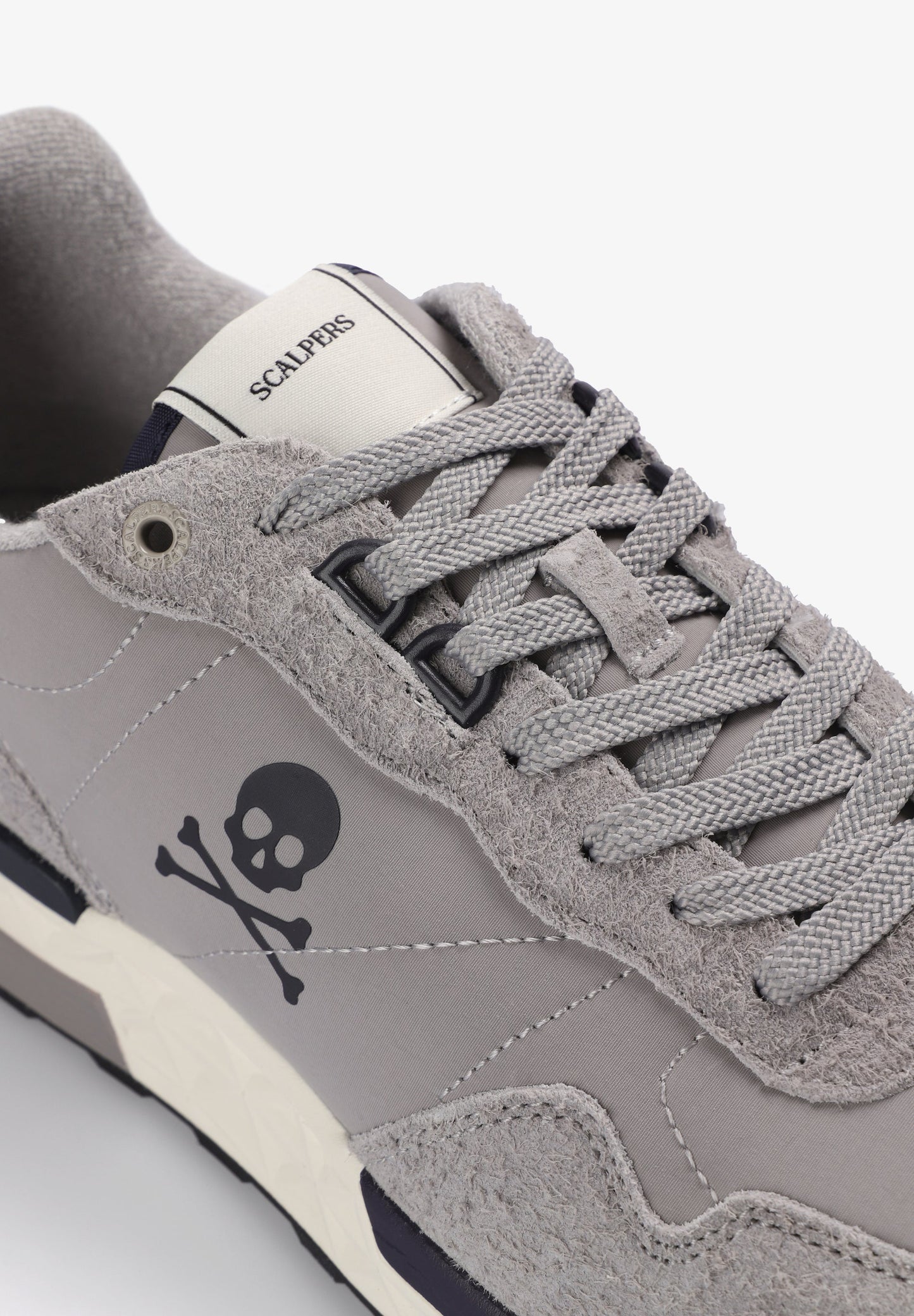 SNEAKERS CALAVERA ANTE