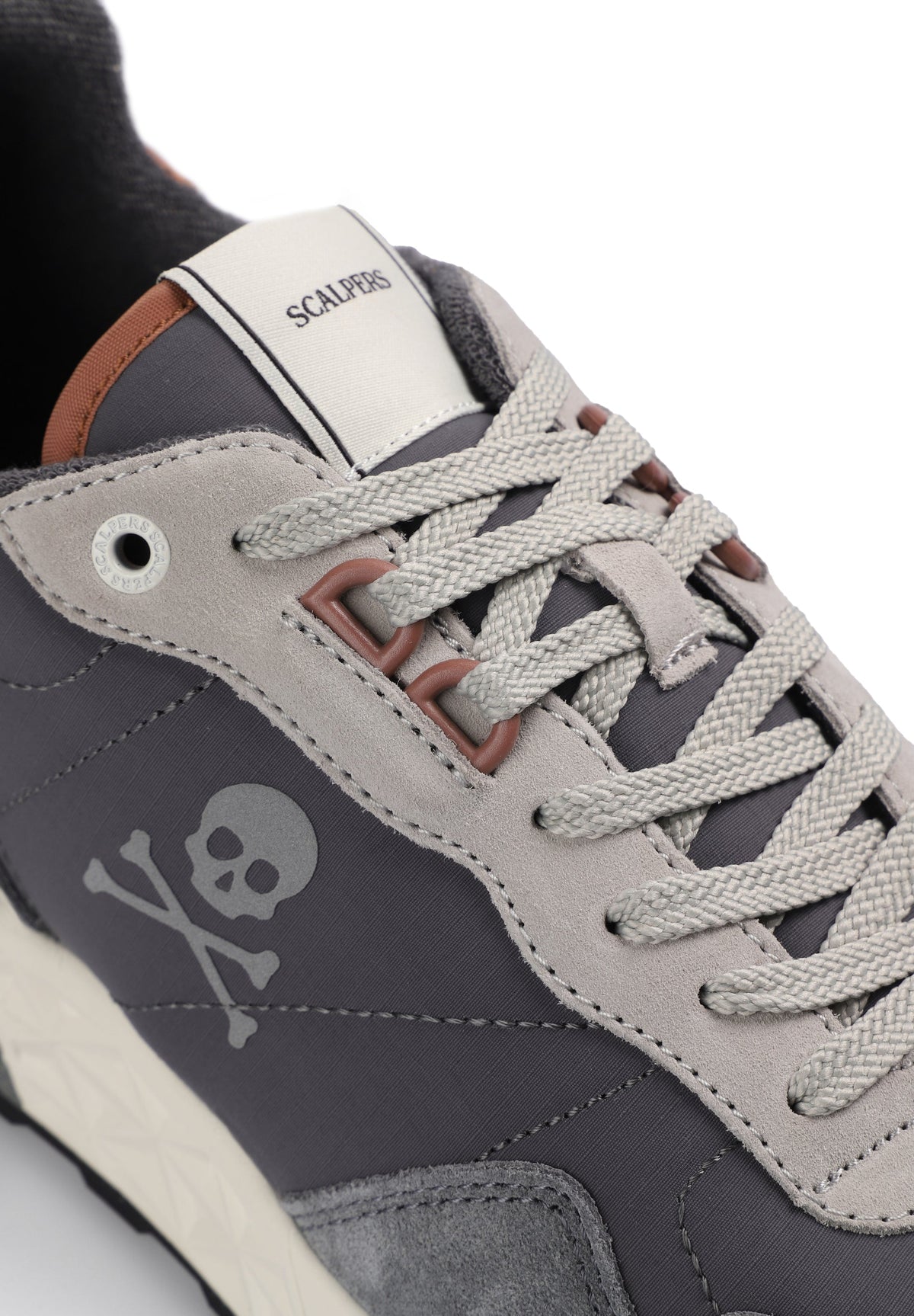 SNEAKERS CALAVERA ANTE - Scalpers