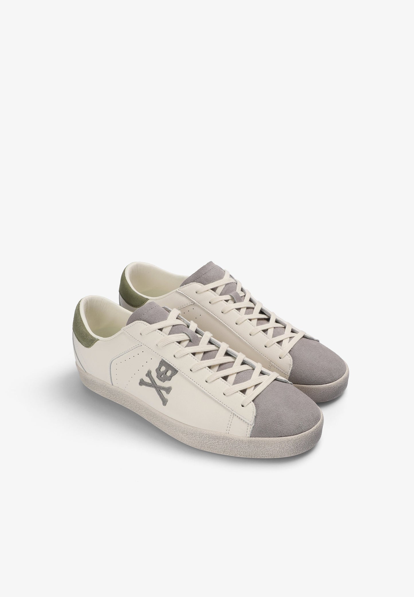 SNEAKERS CALAVERA SUELA CASCO