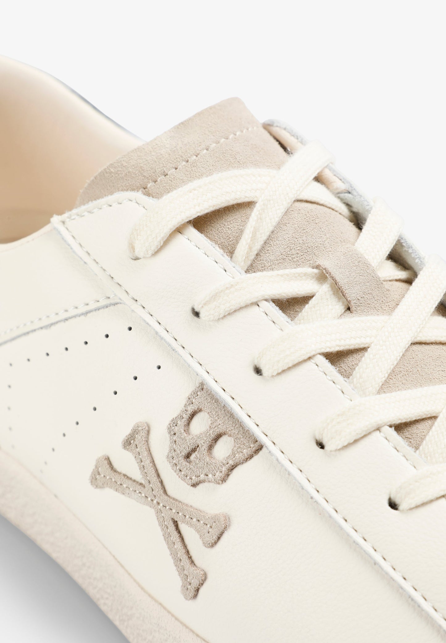 SNEAKERS CALAVERA SUELA CASCO