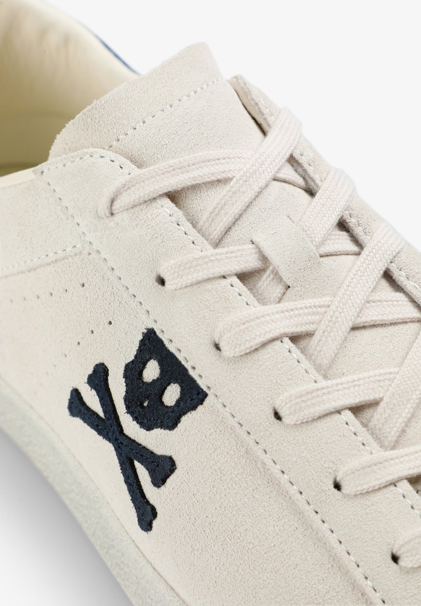 SNEAKERS CALAVERA SUELA CASCO