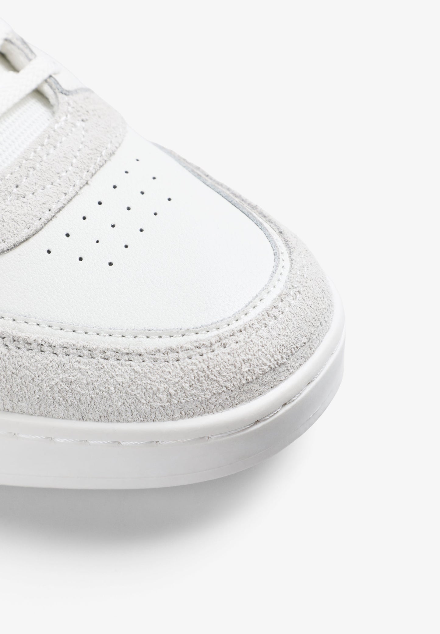 SNEAKERS CALAVERA PIEL