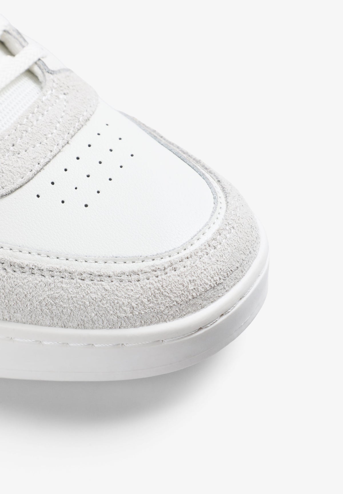 SNEAKERS CALAVERA PIEL - Scalpers