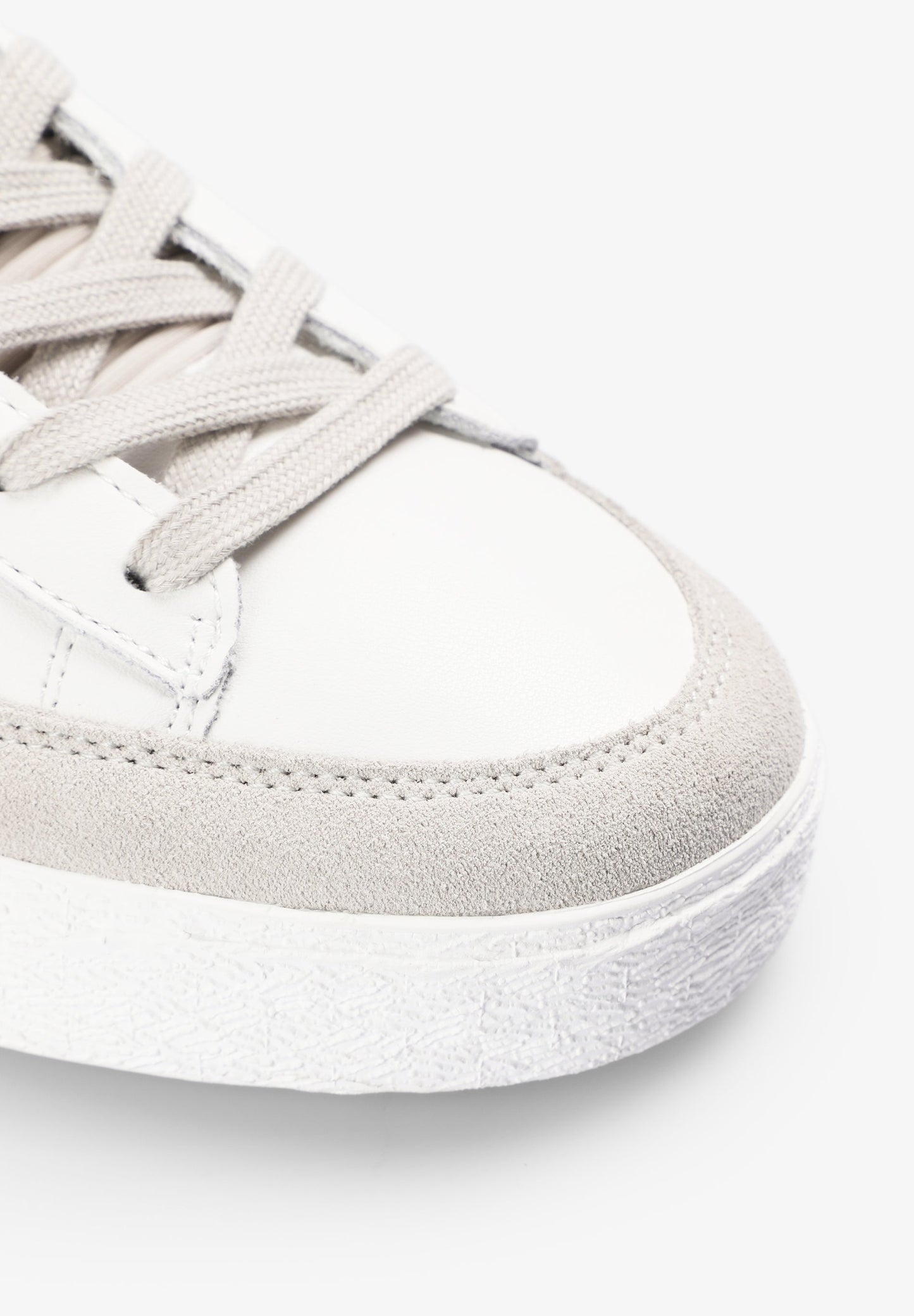 SNEAKERS BAJAS CALAVERA LATERAL