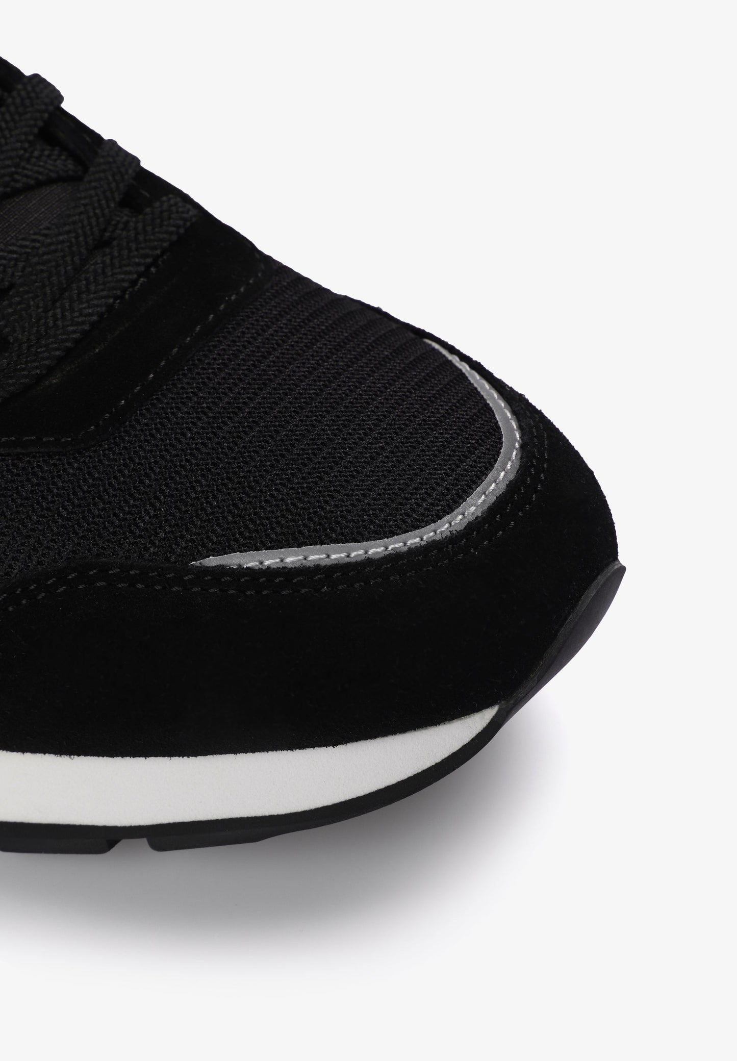 SNEAKERS PIEL CALAVERA