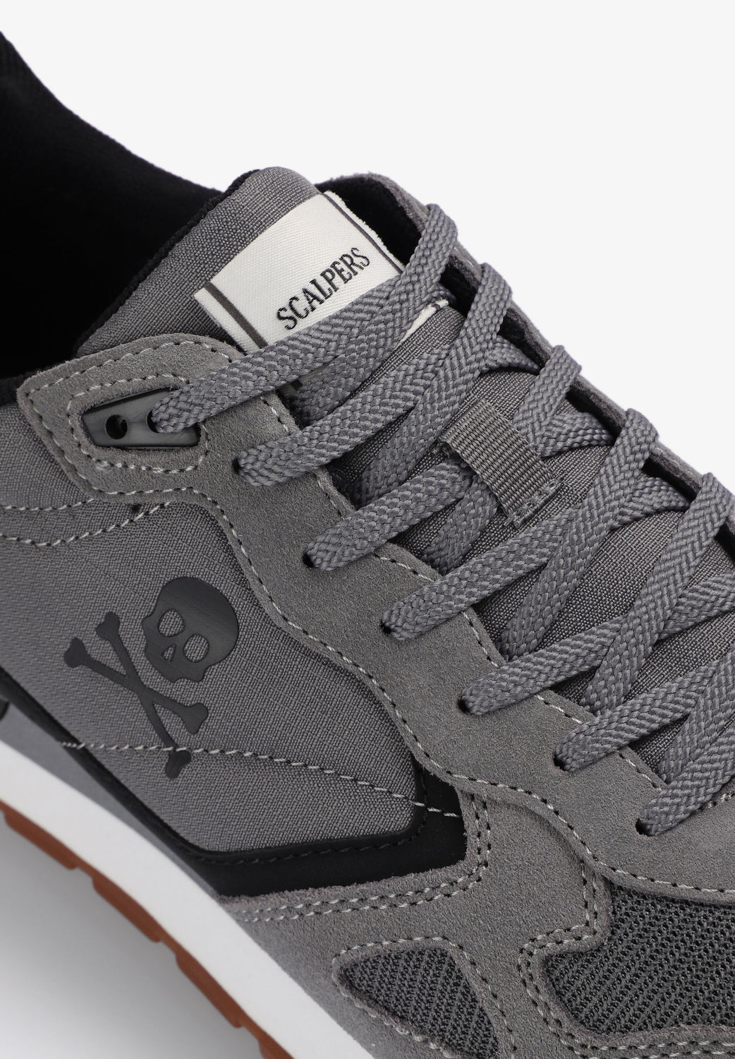 SNEAKERS PIEL CALAVERA - Scalpers